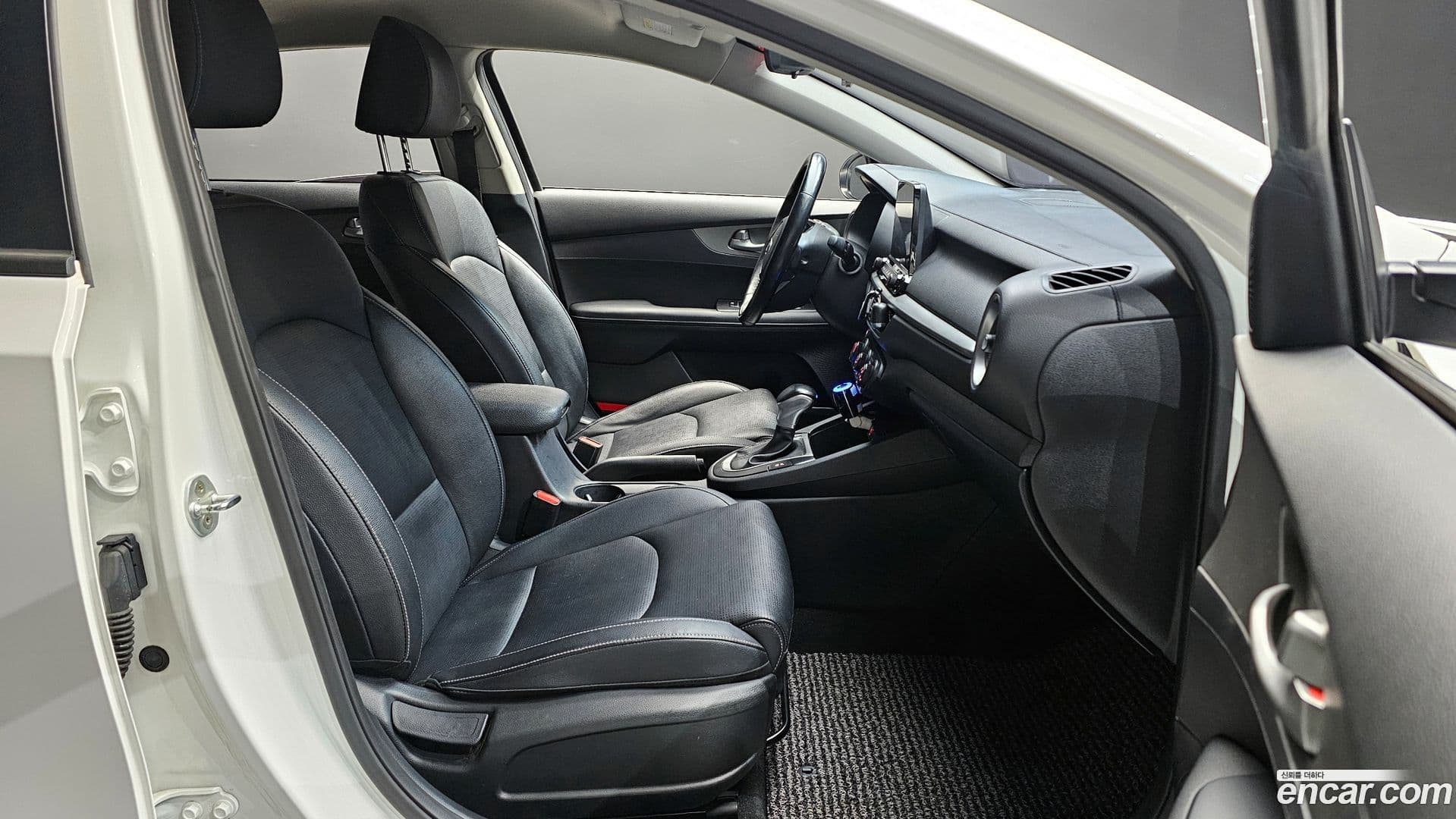 Main__Slider__Photo:K3 Kia 2018.3-10