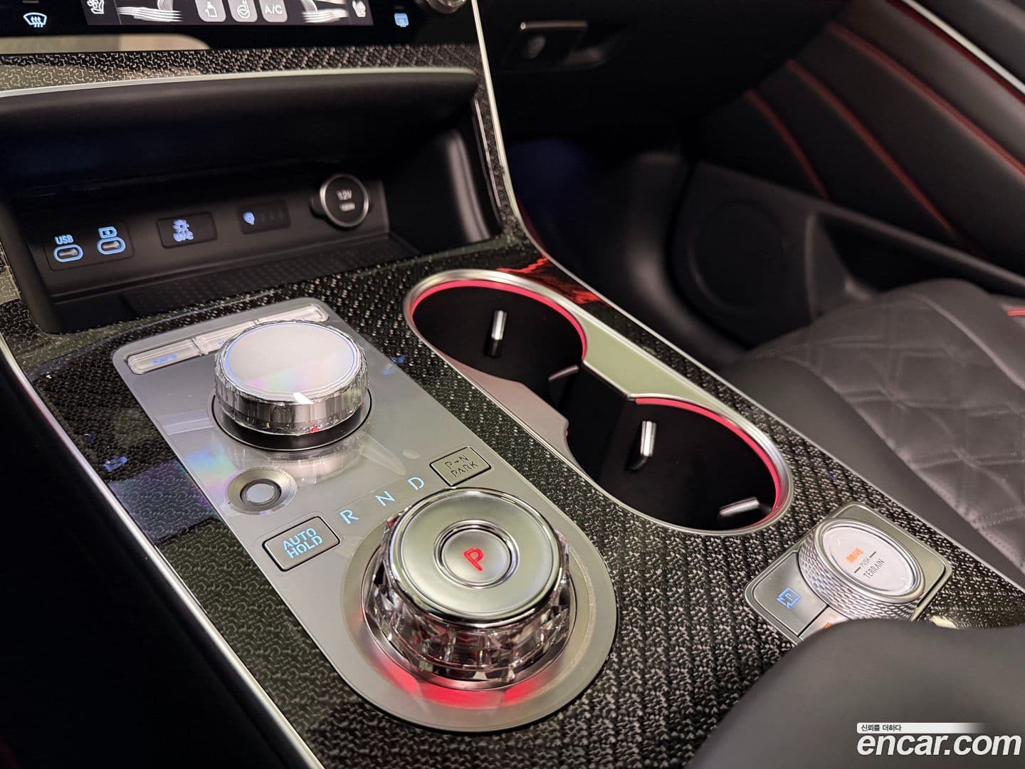 Main__Slider__Photo:GV80 Genesis 2024.1-11