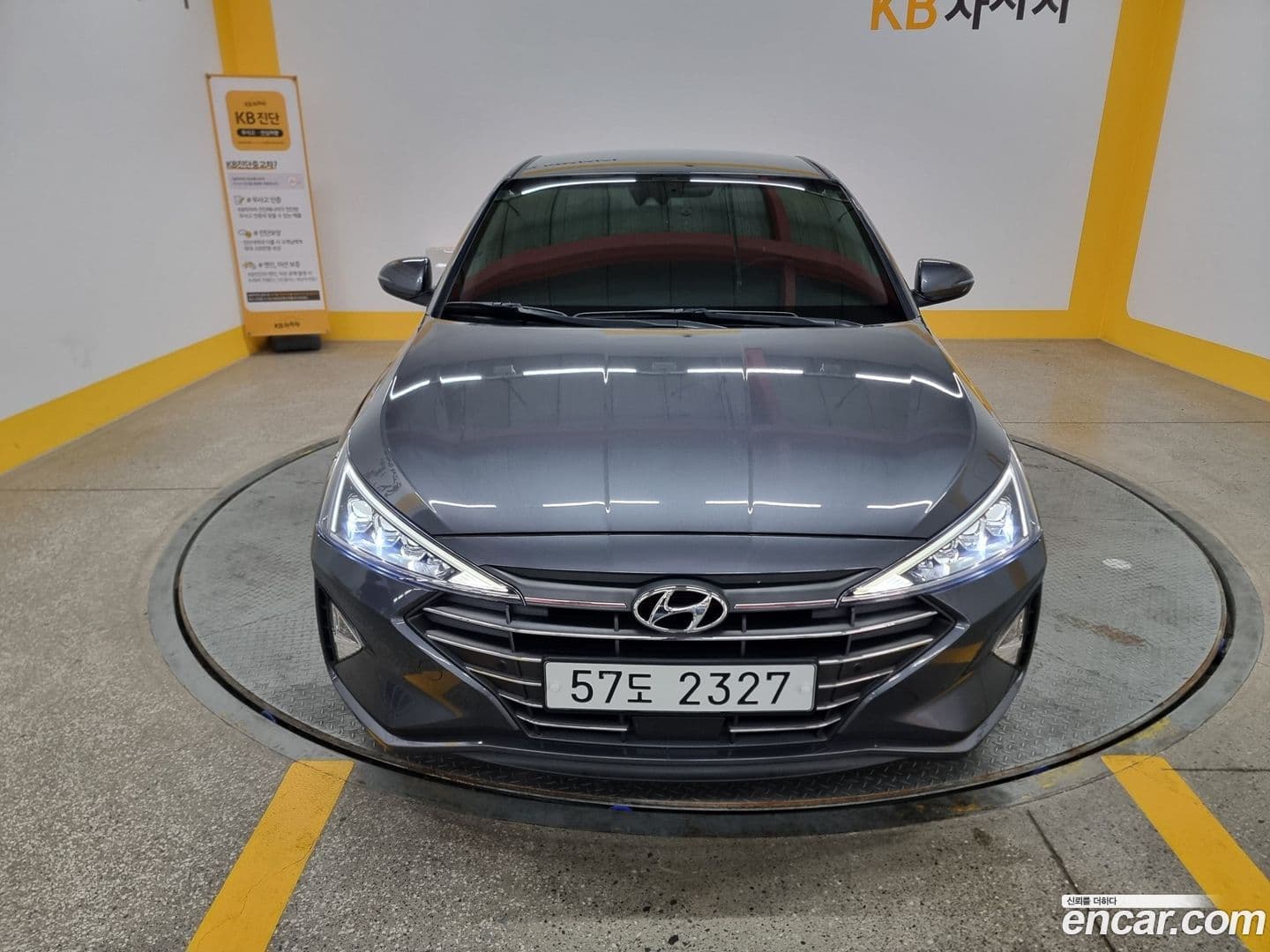 Main__Slider__Photo:AVANTE Hyundai 2019.3-2