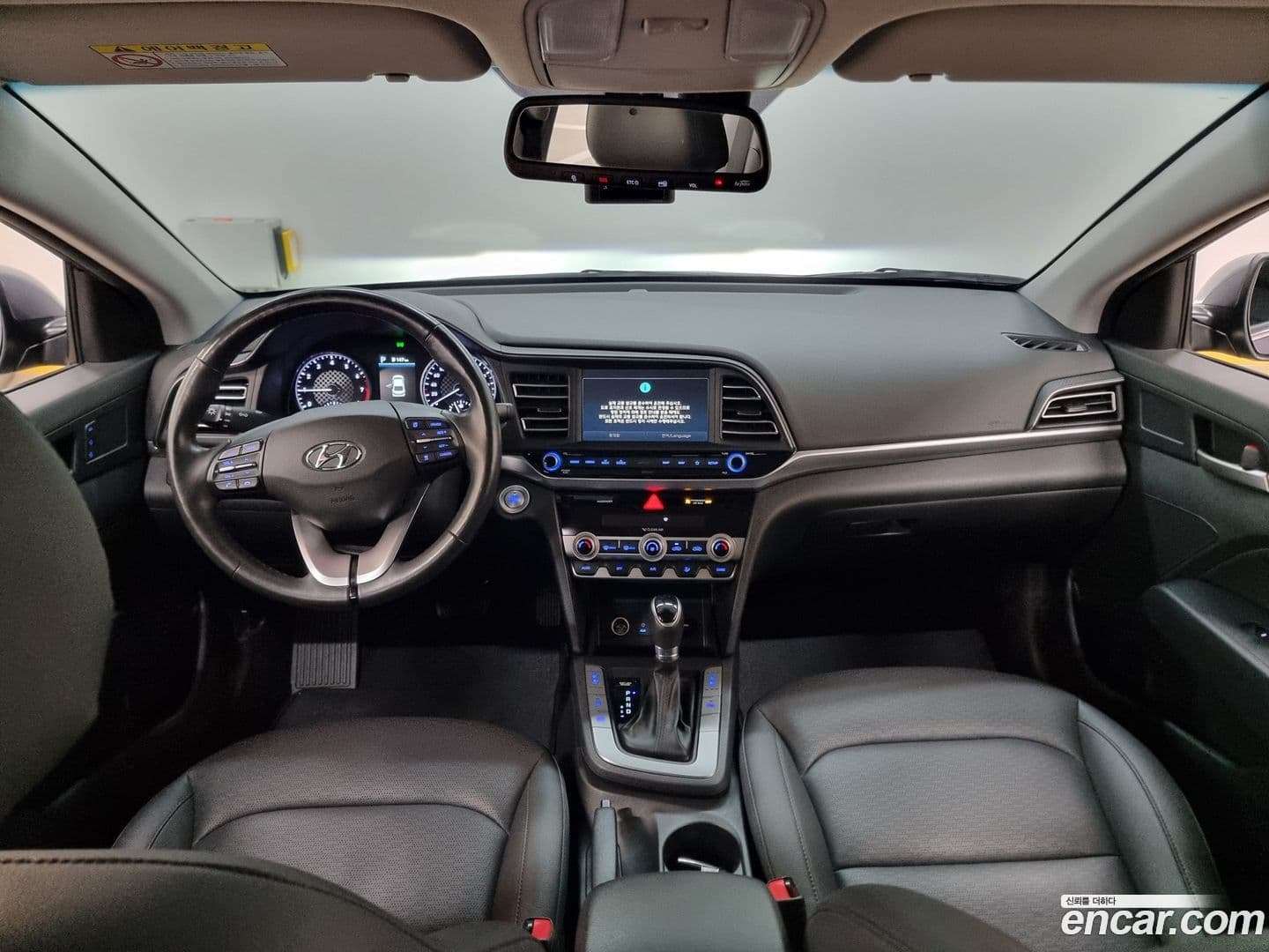 Main__Slider__Photo:AVANTE Hyundai 2019.3-6