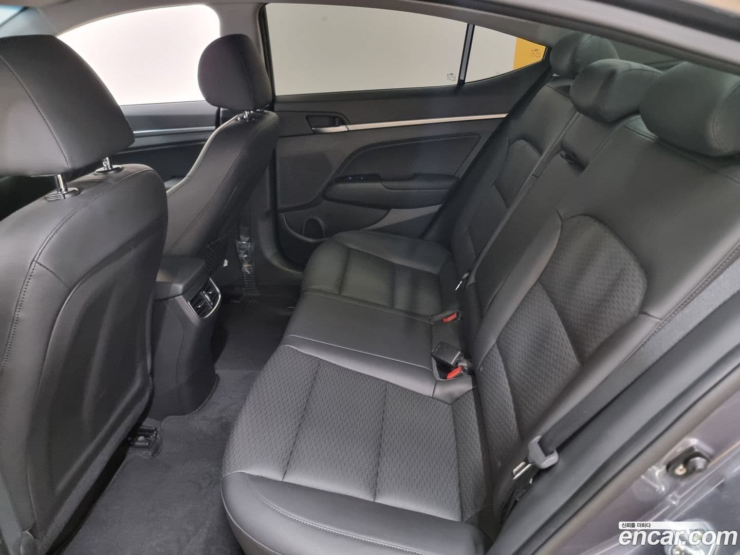 Main__Slider__Photo:AVANTE Hyundai 2019.3-11