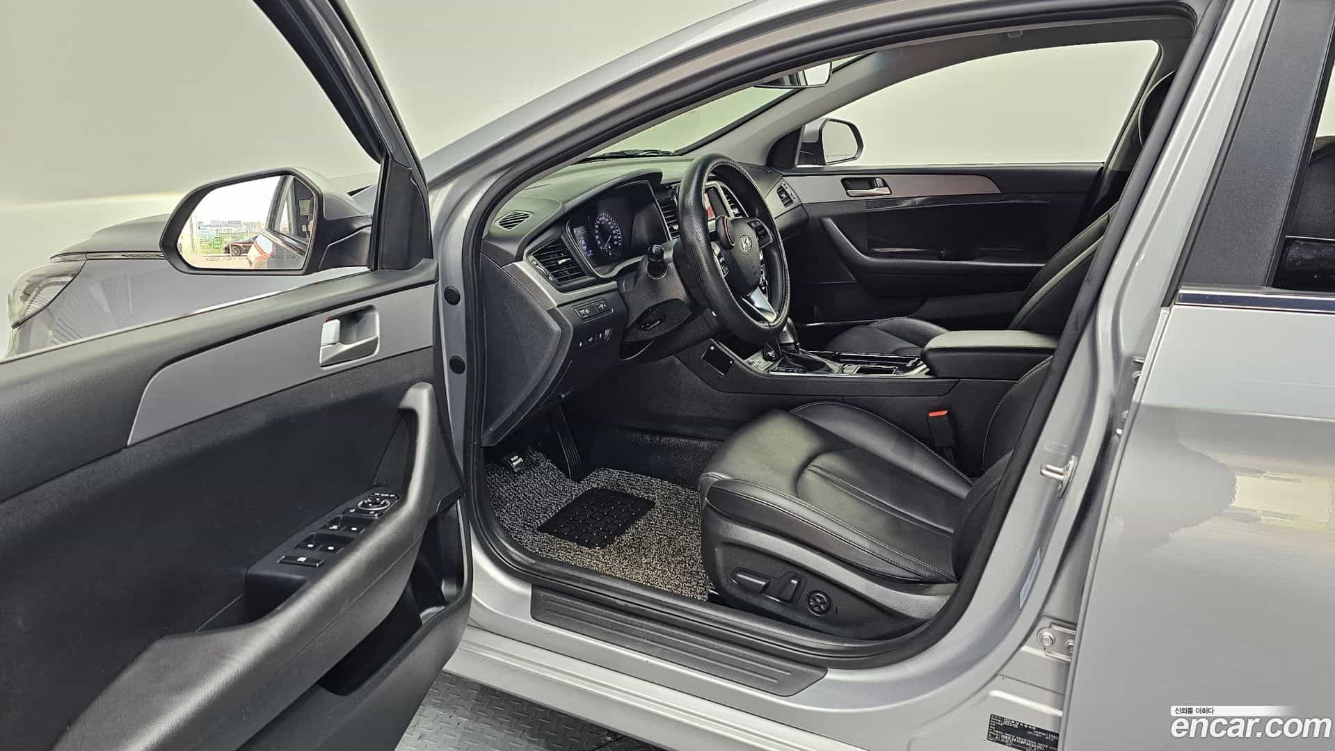 Sonata Hyundai 2023.4-INNER-010