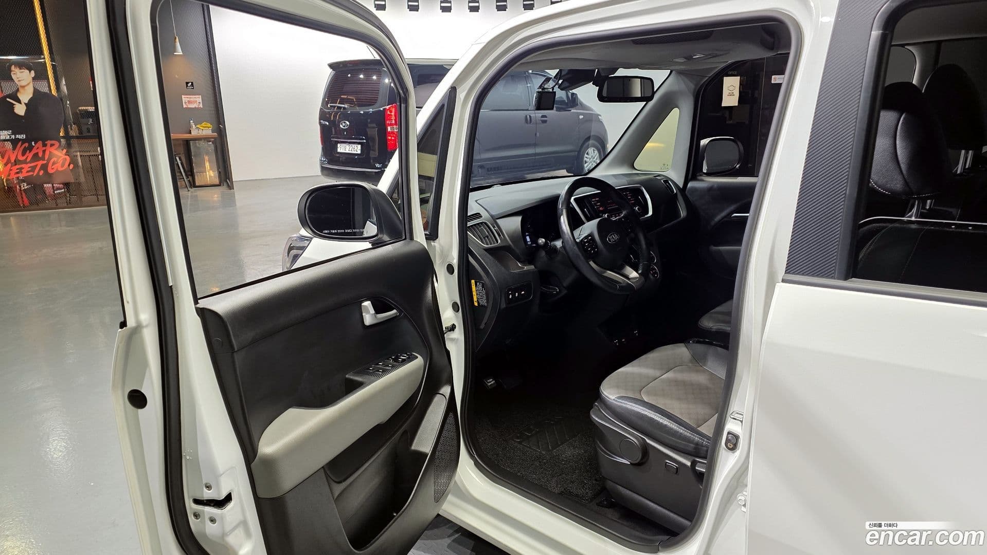 Main__Slider__Photo:RAY Kia 2021.5-9