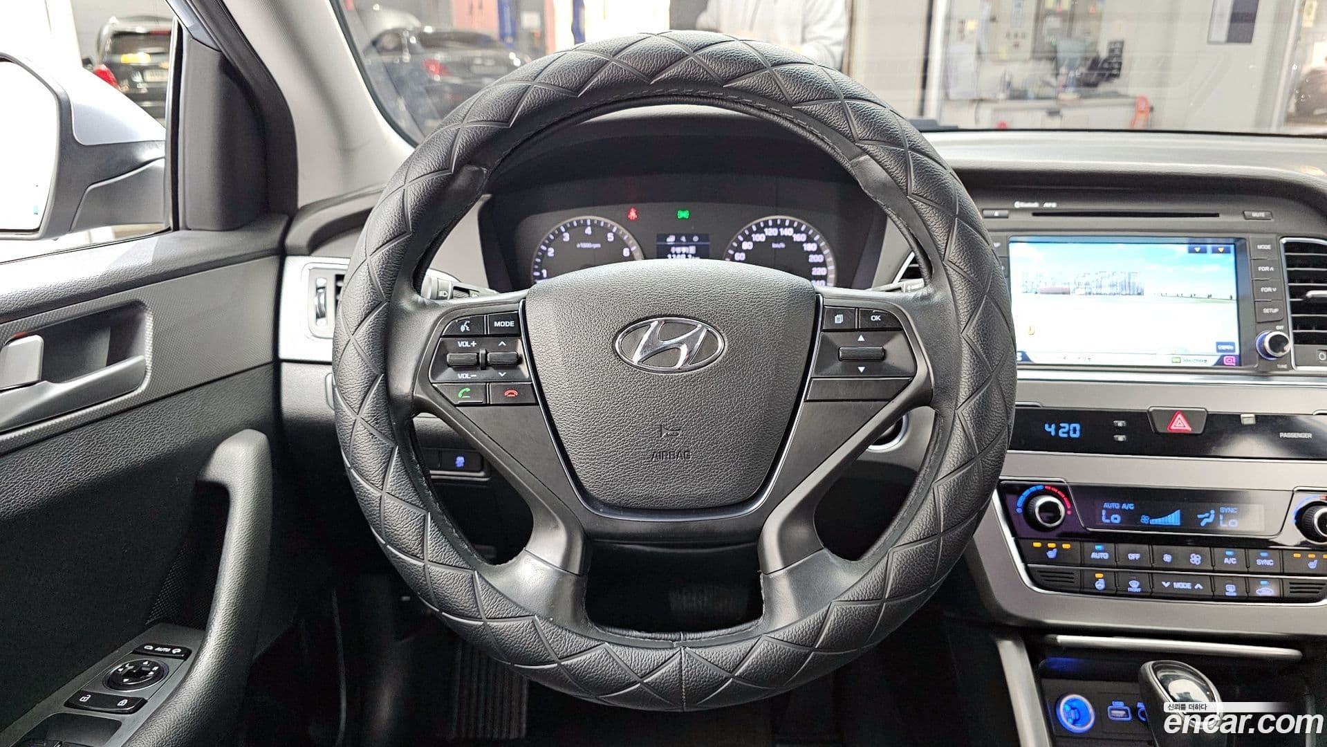 Main__Slider__Photo:Sonata Hyundai 2014.6-12