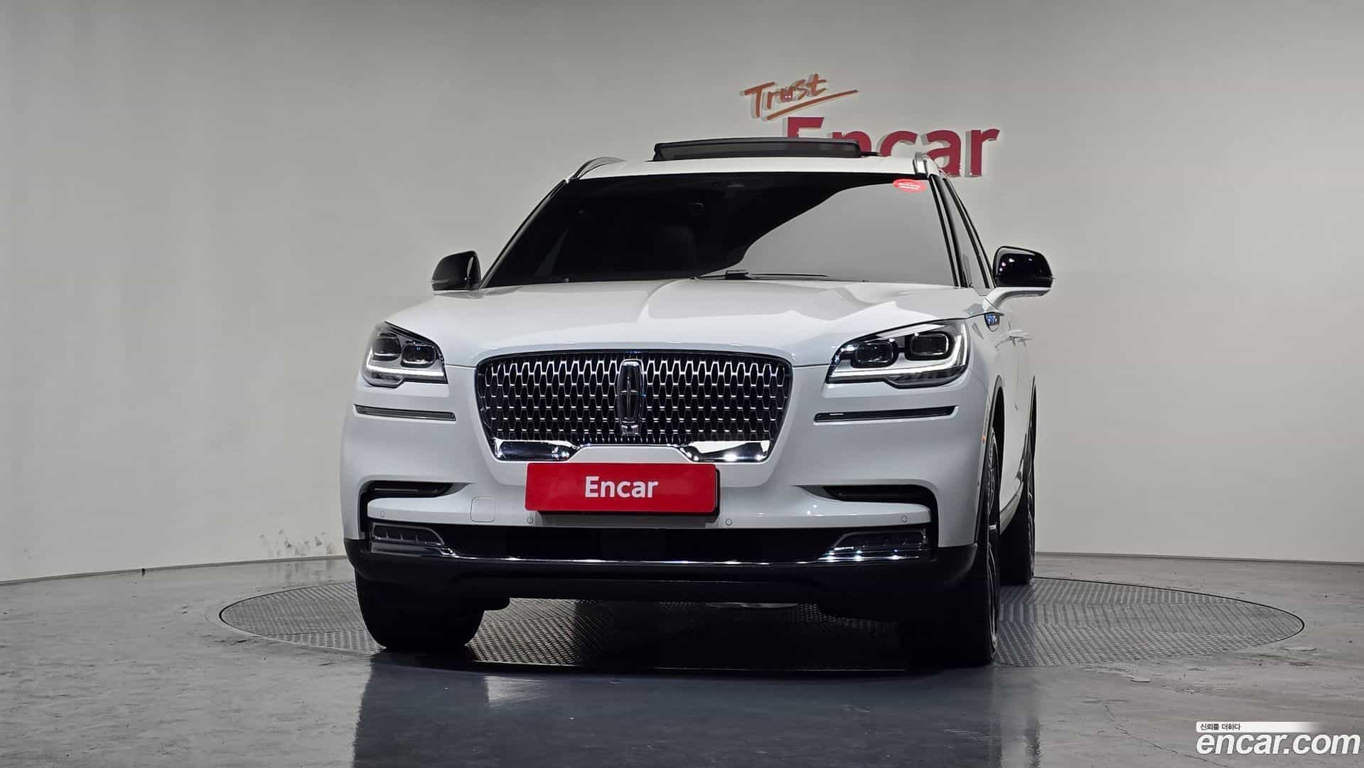 Aviator Lincoln 2020.10-OUTER-003