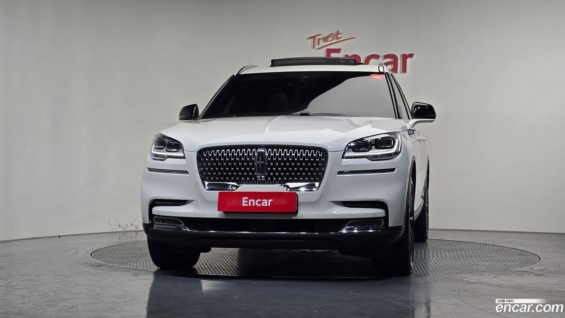 Main__Slider__Photo:Aviator Lincoln 2020.10-2