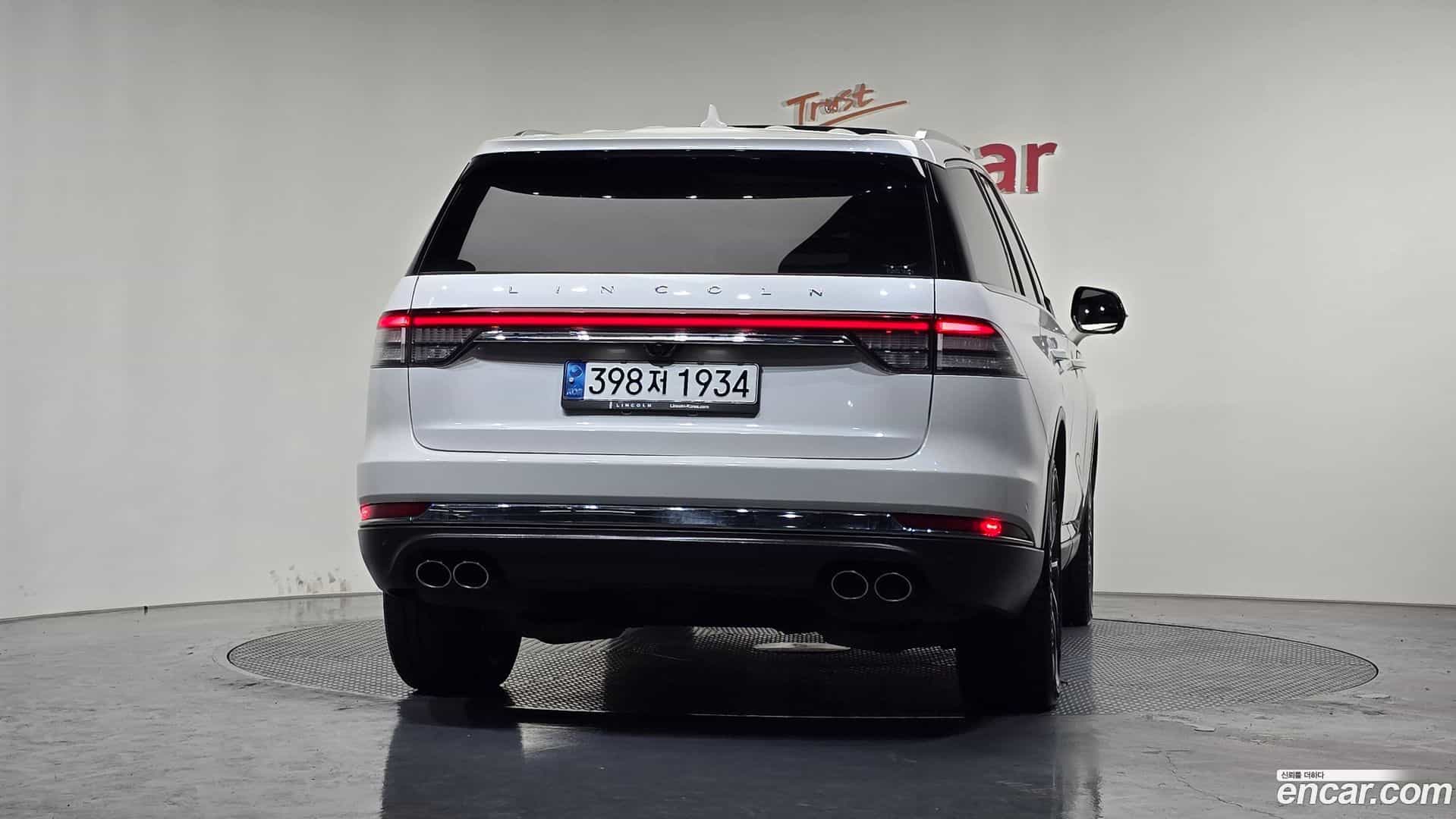 Aviator Lincoln 2020.10-OUTER-004