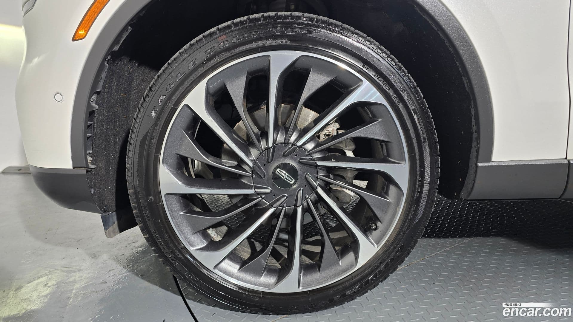 Main__Slider__Photo:Aviator Lincoln 2020.10-4