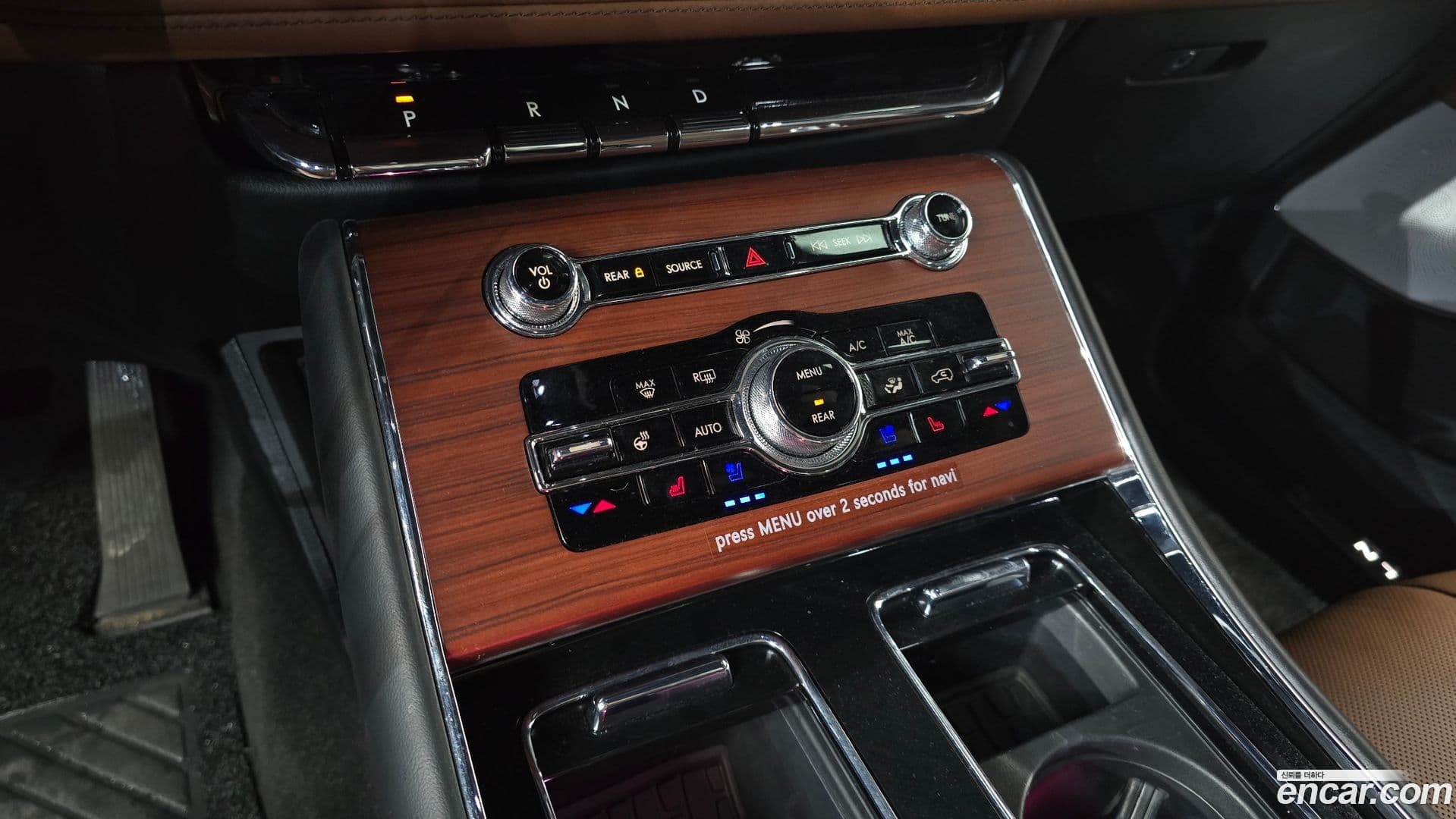 Main__Slider__Photo:Aviator Lincoln 2020.10-8