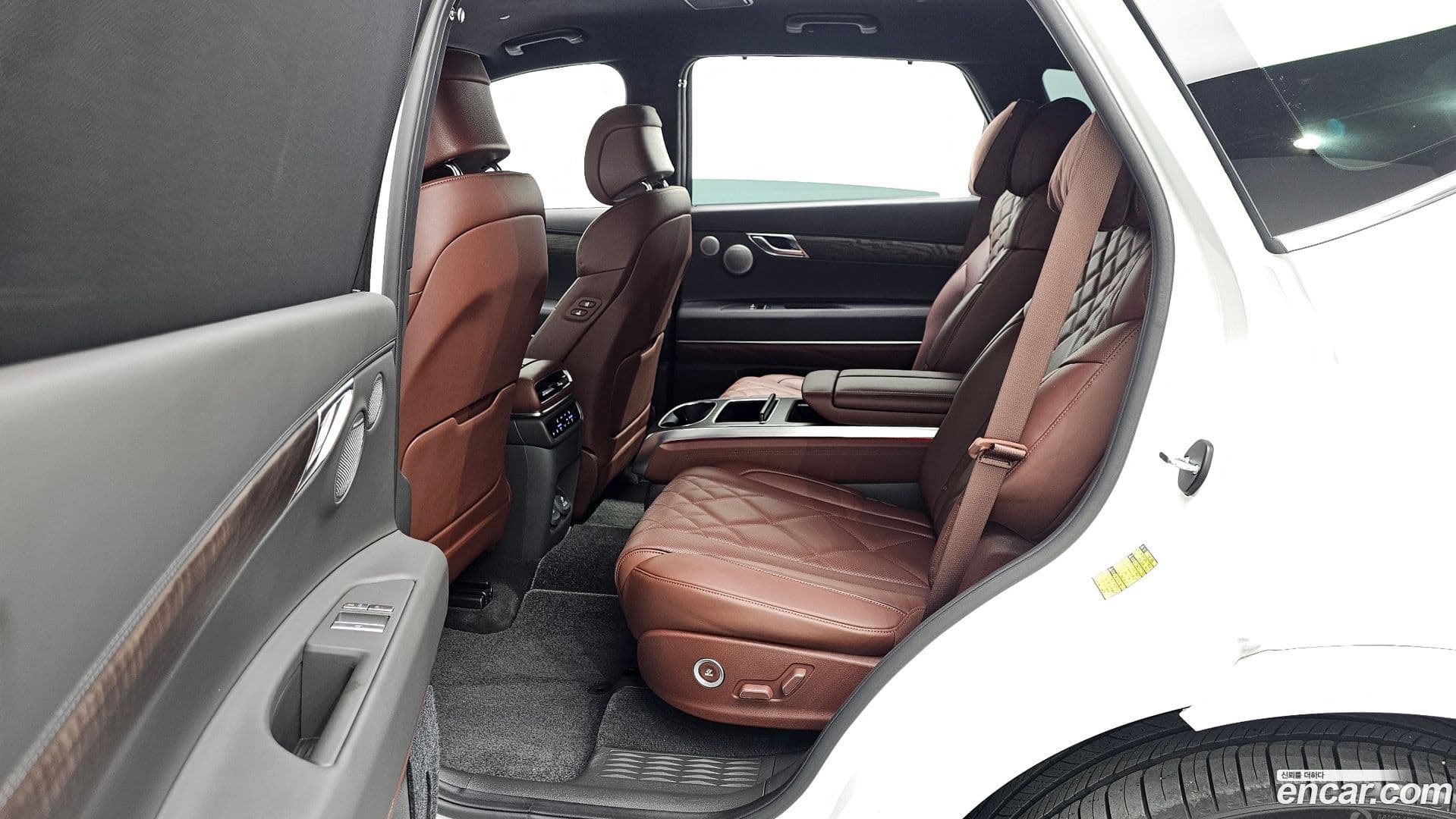 Main__Slider__Photo:GV80 Genesis 2024.1-11