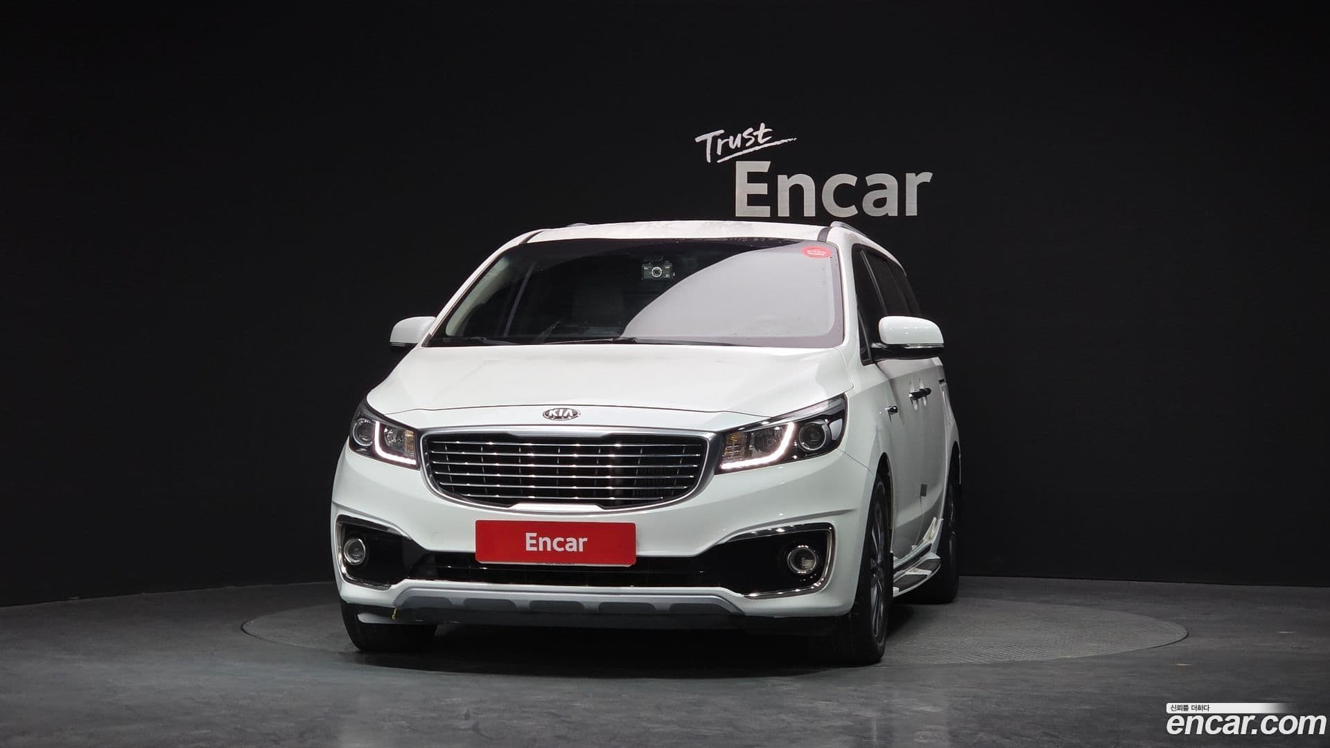 Main__Slider__Photo:Canival Kia 2015.1-2