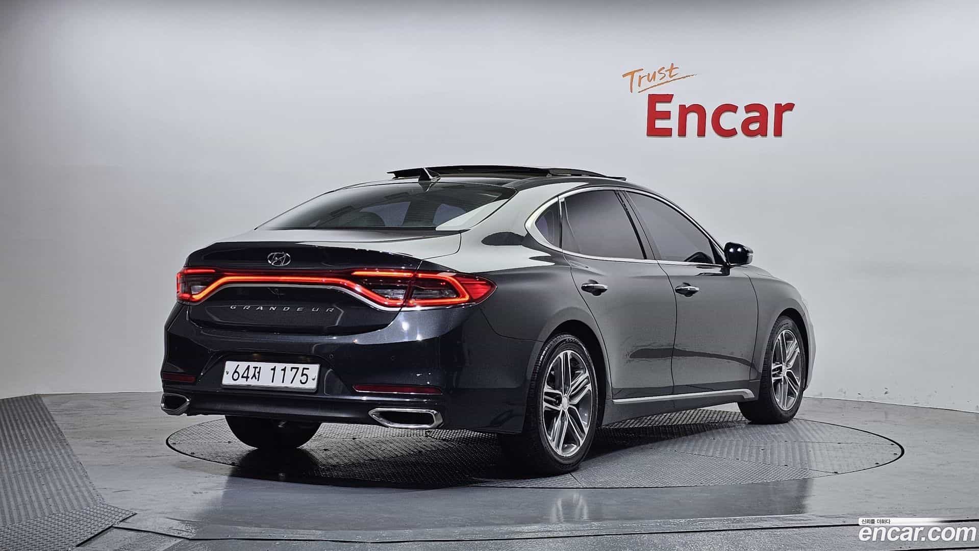 Grandeur Hyundai 2017.3-OUTER-002