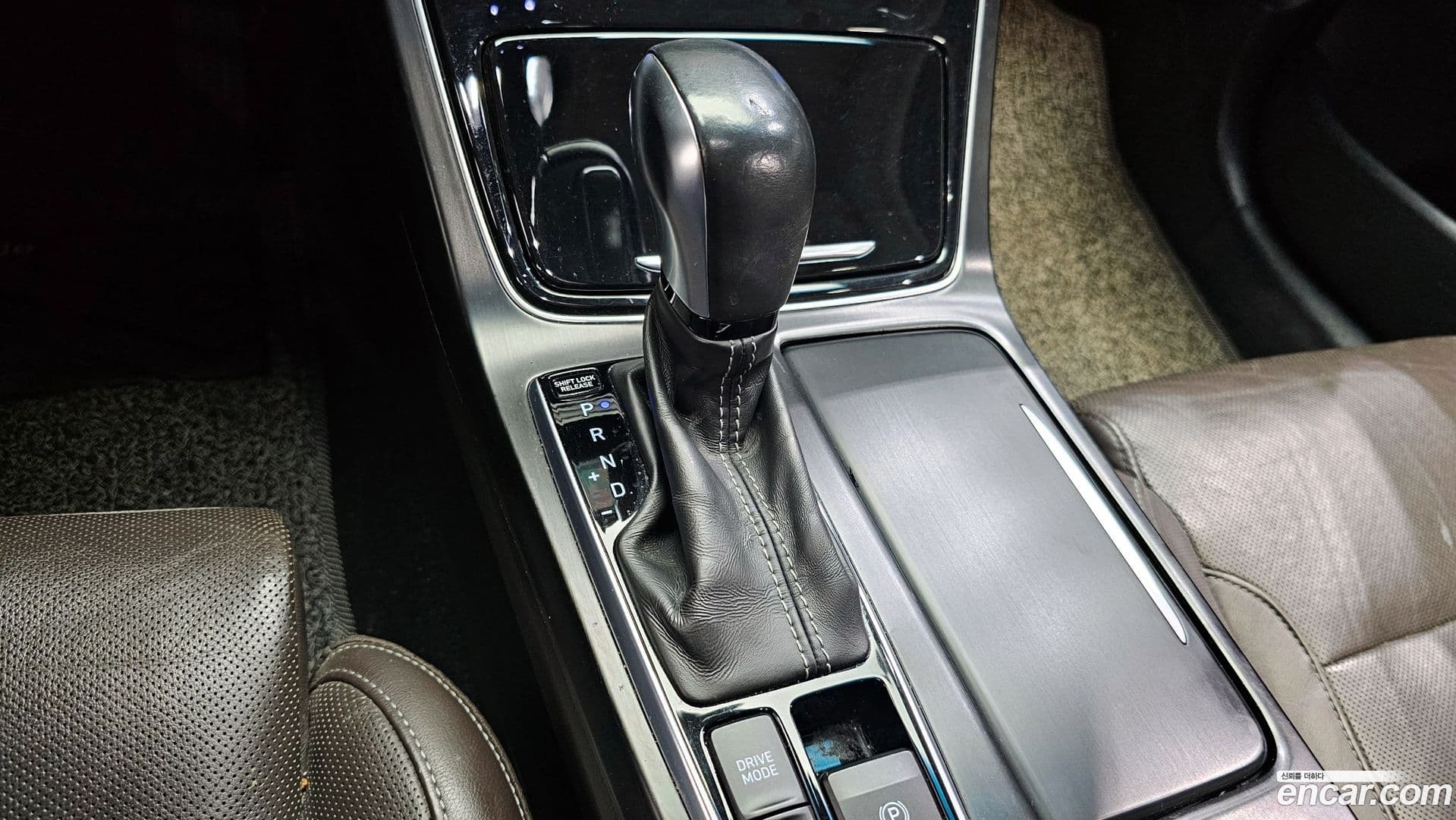 Main__Slider__Photo:Grandeur Hyundai 2017.3-8