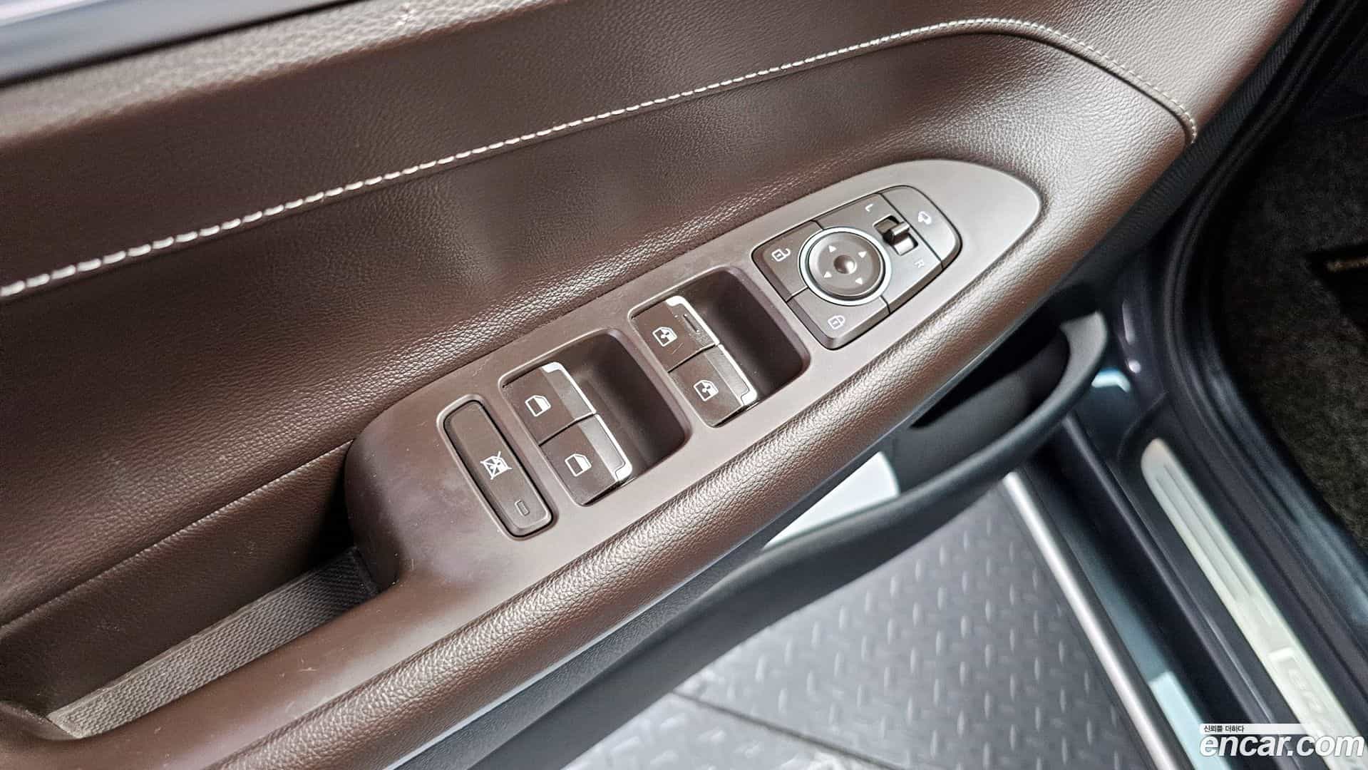 Grandeur Hyundai 2017.3-OPTION-022