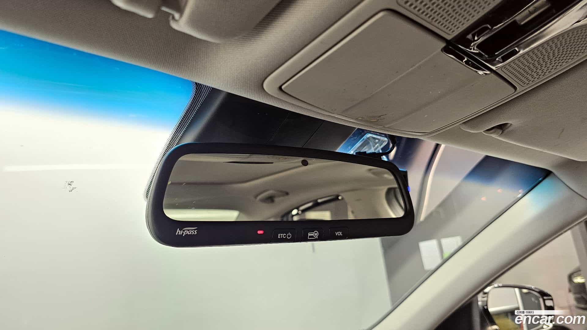 Grandeur Hyundai 2017.3-OPTION-023