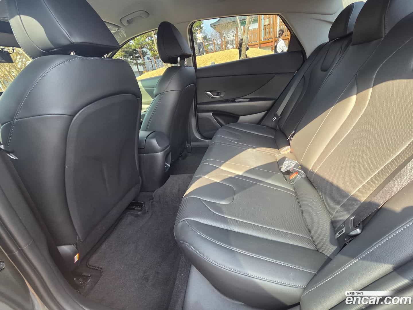 AVANTE Hyundai 2023.4-OPTION-016