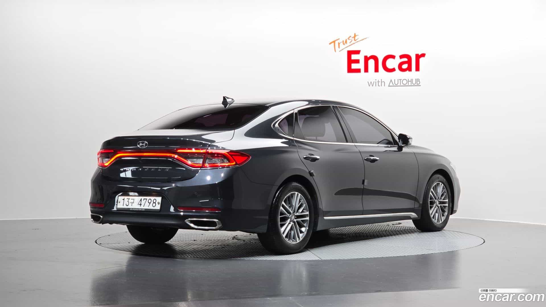 Grandeur Hyundai 2016.11-OUTER-002