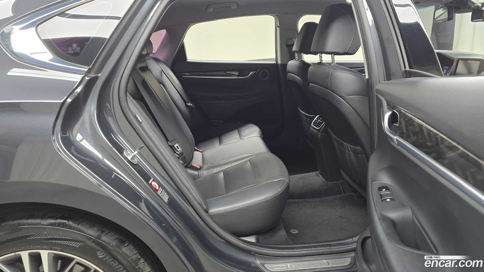 Grandeur Hyundai 2016.11-OPTION-016