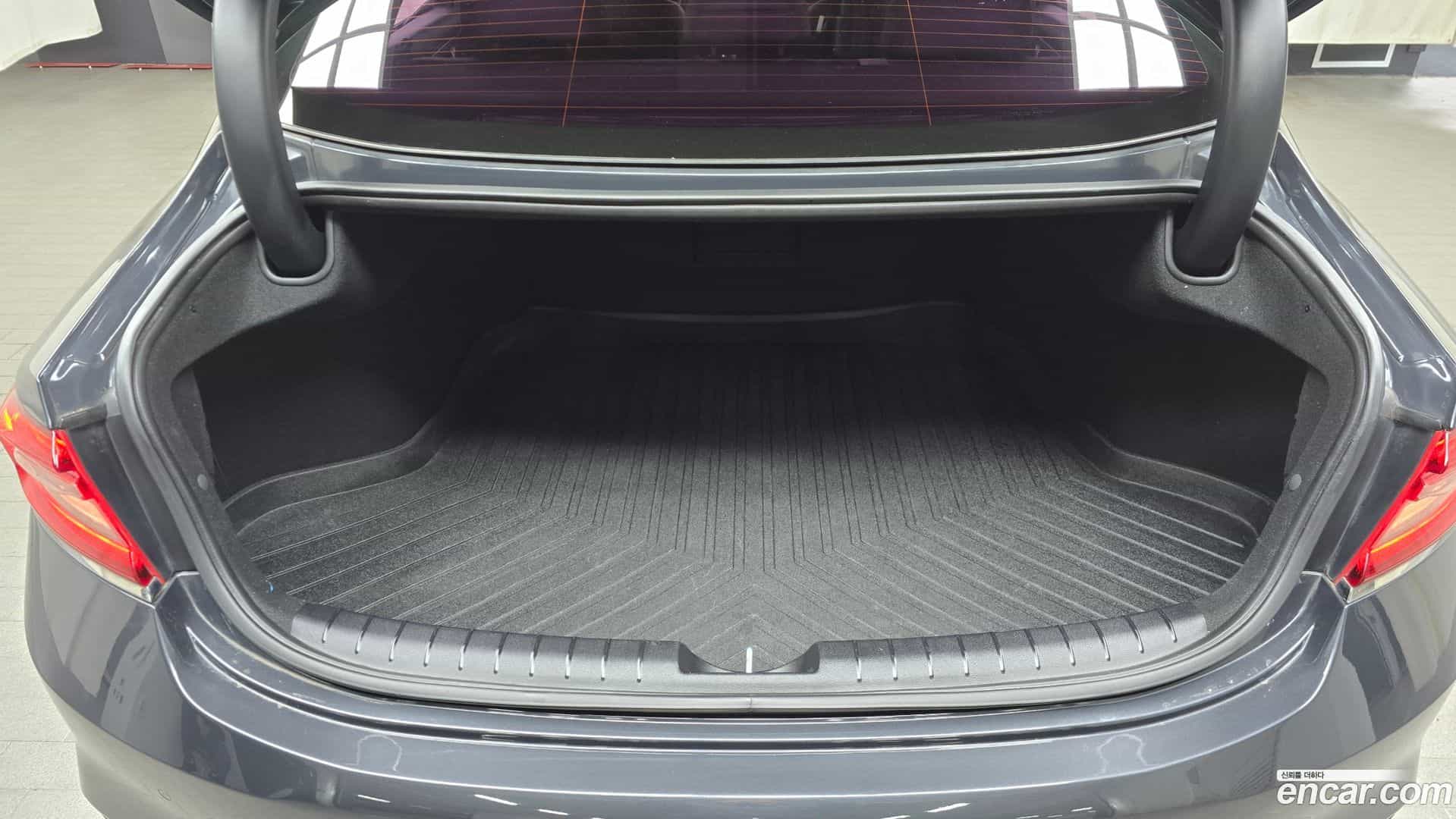 Grandeur Hyundai 2016.11-OPTION-024