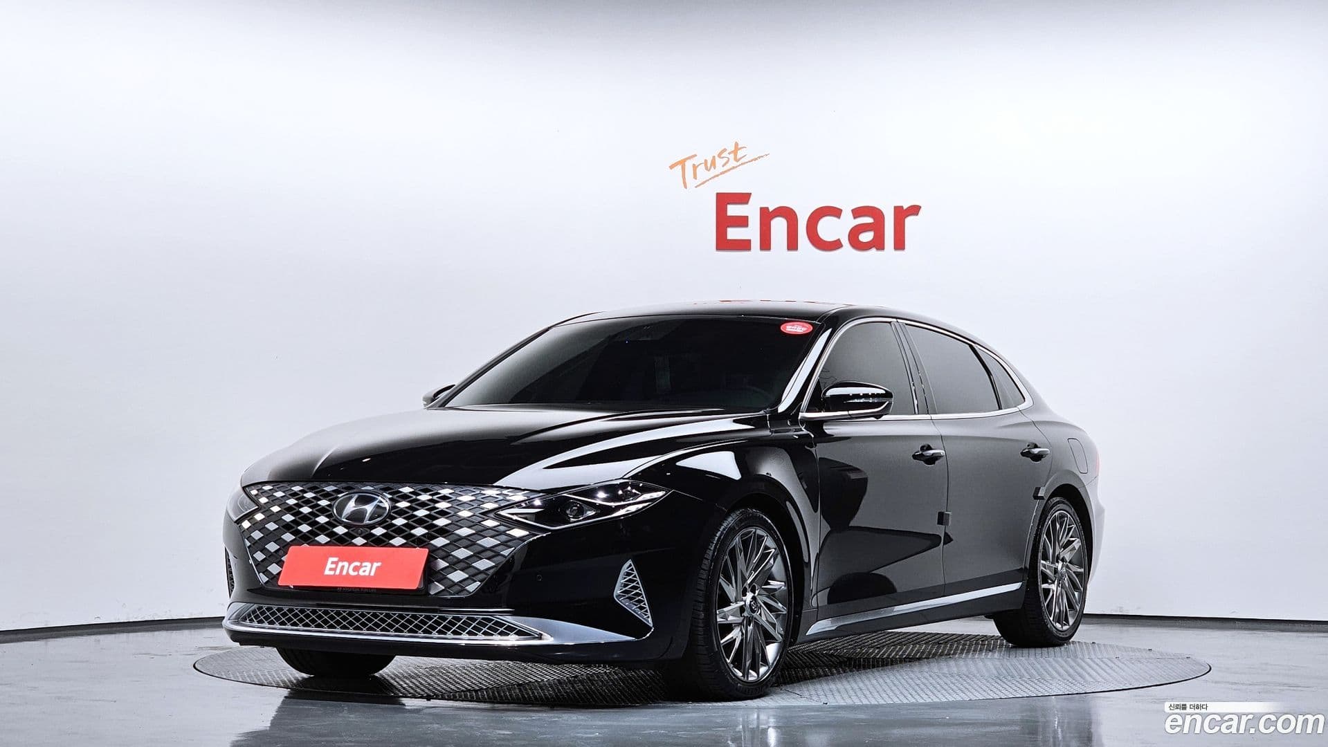 Main__Slider__Photo:Grandeur Hyundai 2019.11-0