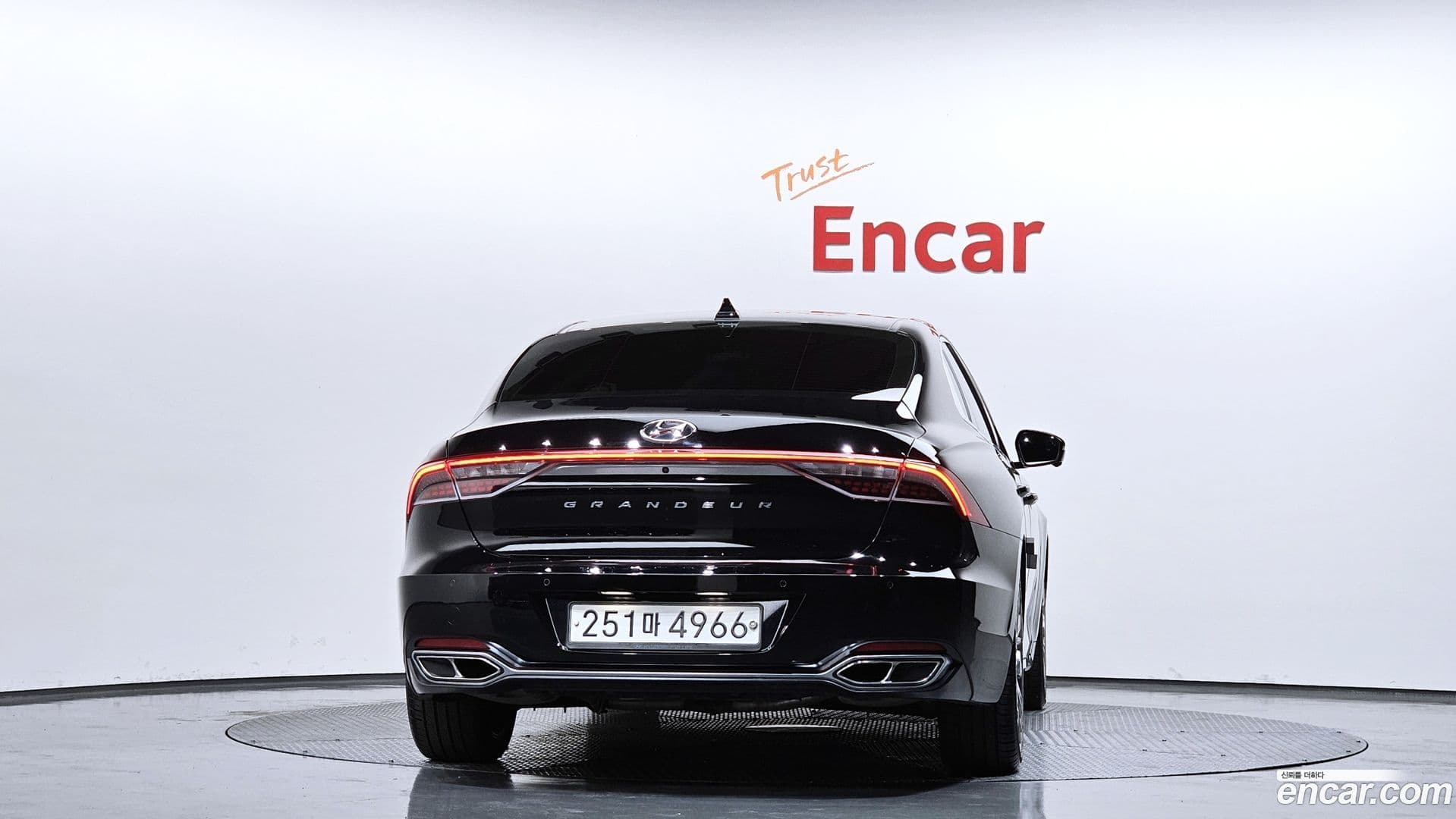 Main__Slider__Photo:Grandeur Hyundai 2019.11-3