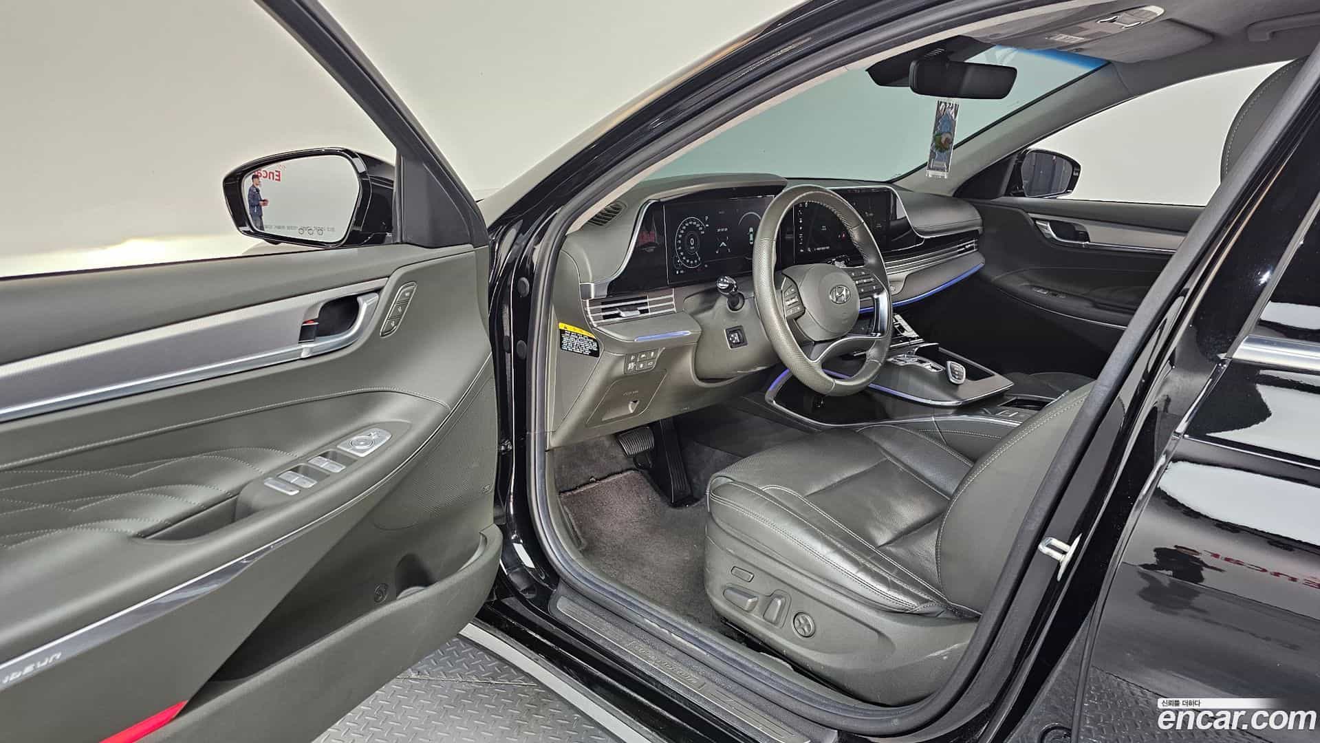 Grandeur Hyundai 2019.11-INNER-010