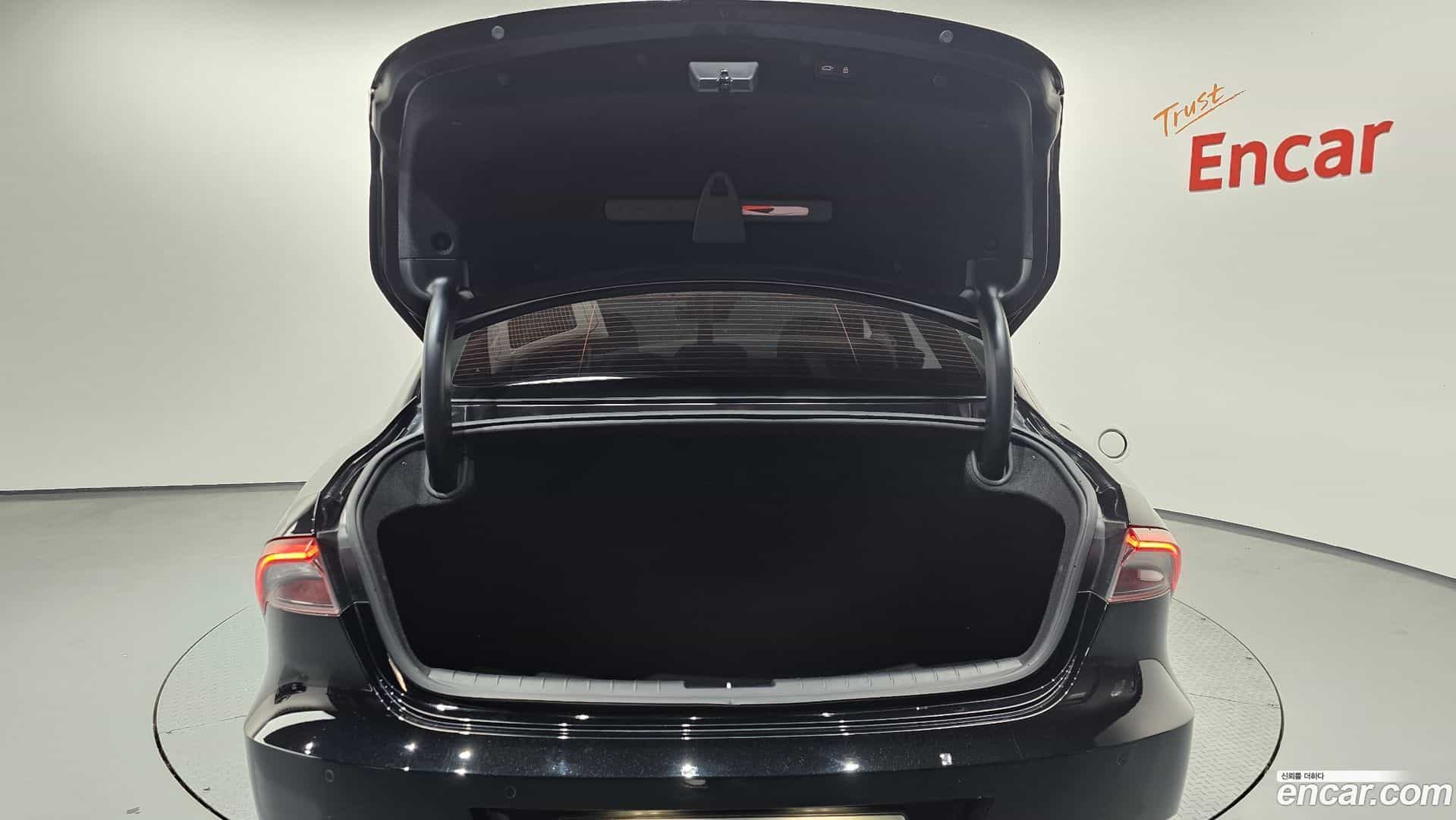 Grandeur Hyundai 2019.11-OPTION-024