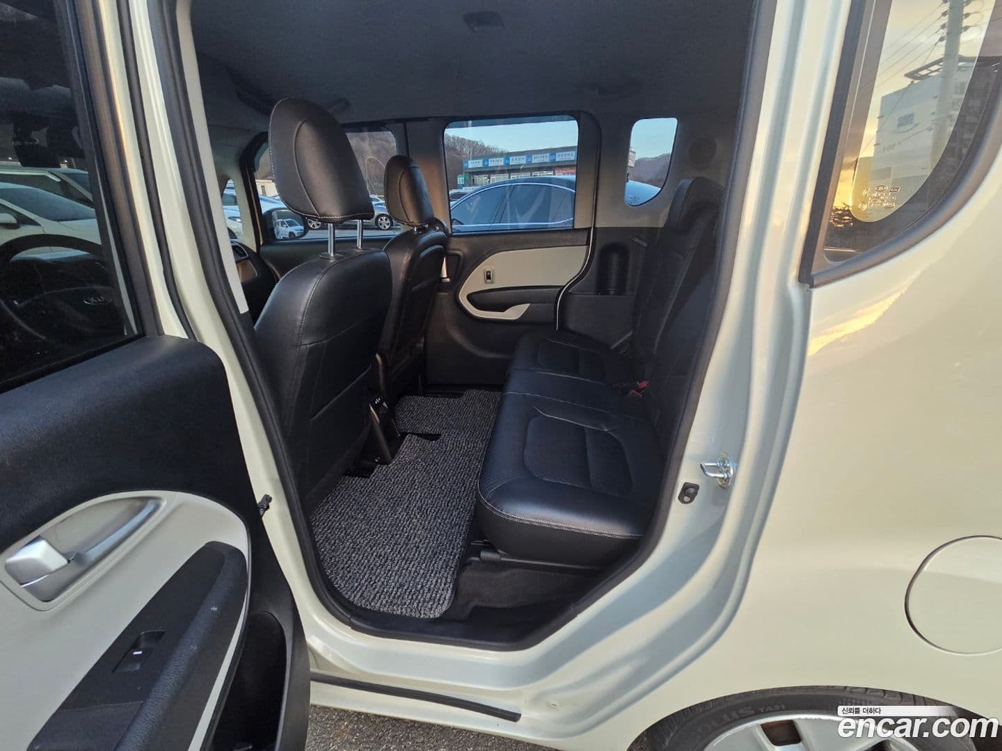 Main__Slider__Photo:RAY Kia 2014.4-13