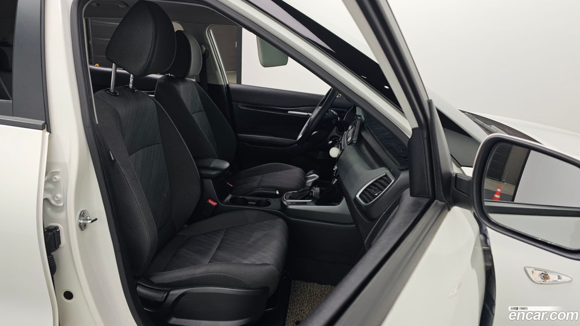 Main__Slider__Photo:Seltos Kia 2020.2-10