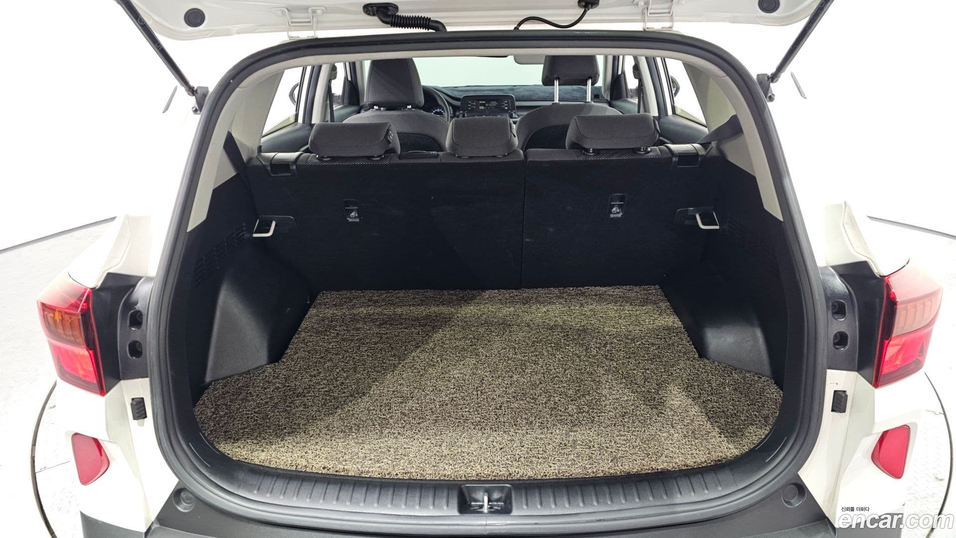 Main__Slider__Photo:Seltos Kia 2020.2-19