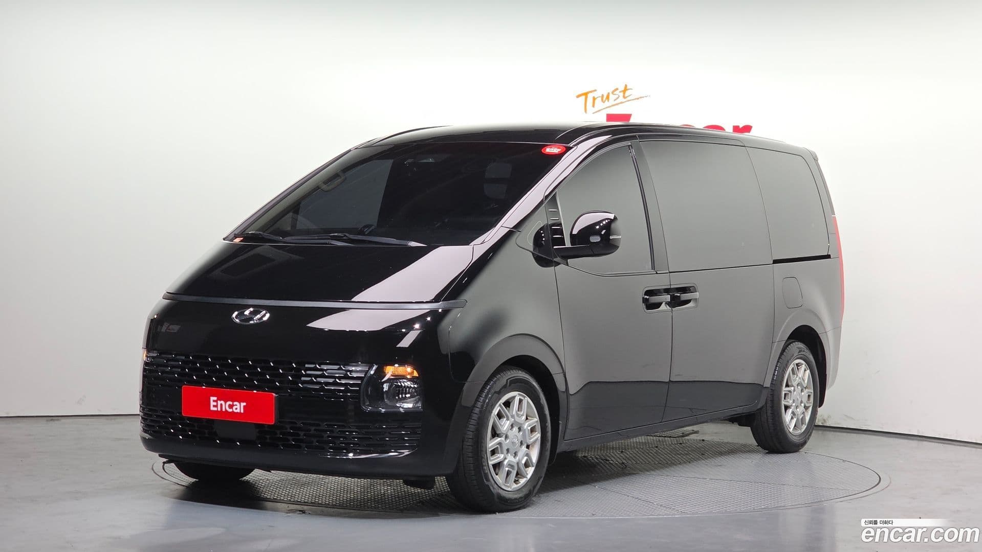 Main__Slider__Photo:Staria Hyundai 2022.4-0