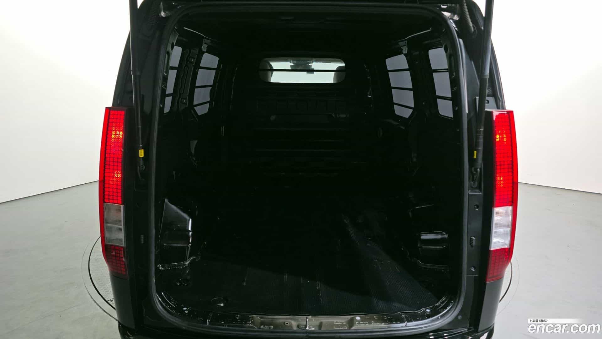 Staria Hyundai 2022.4-OPTION-024