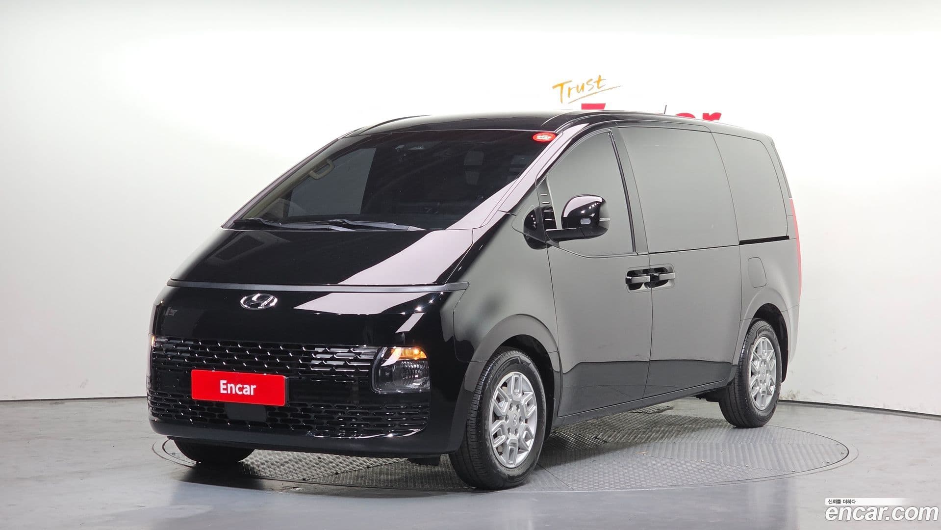 Main__Slider__Photo:Staria Hyundai 2022.4-0