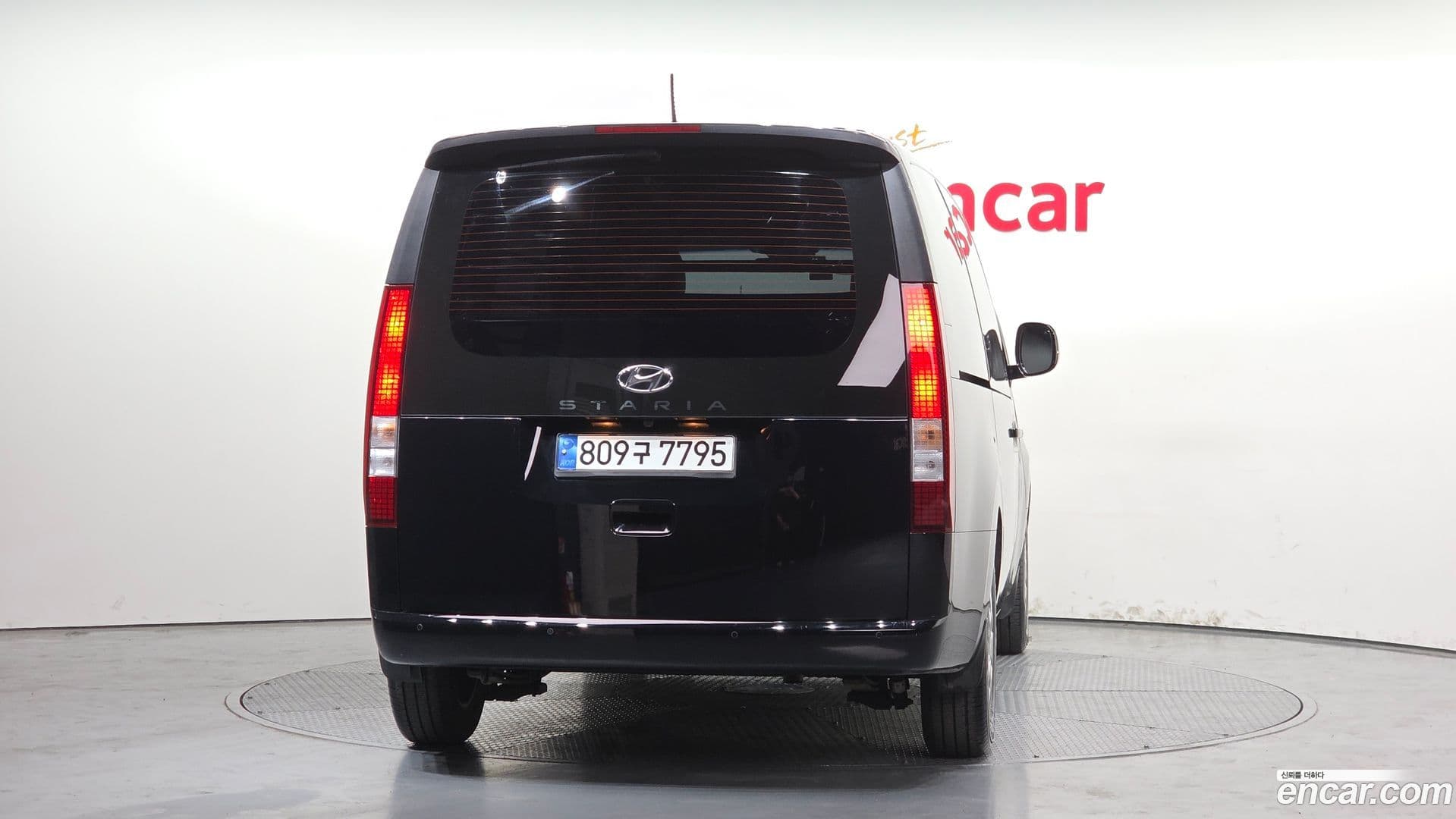 Main__Slider__Photo:Staria Hyundai 2022.4-3