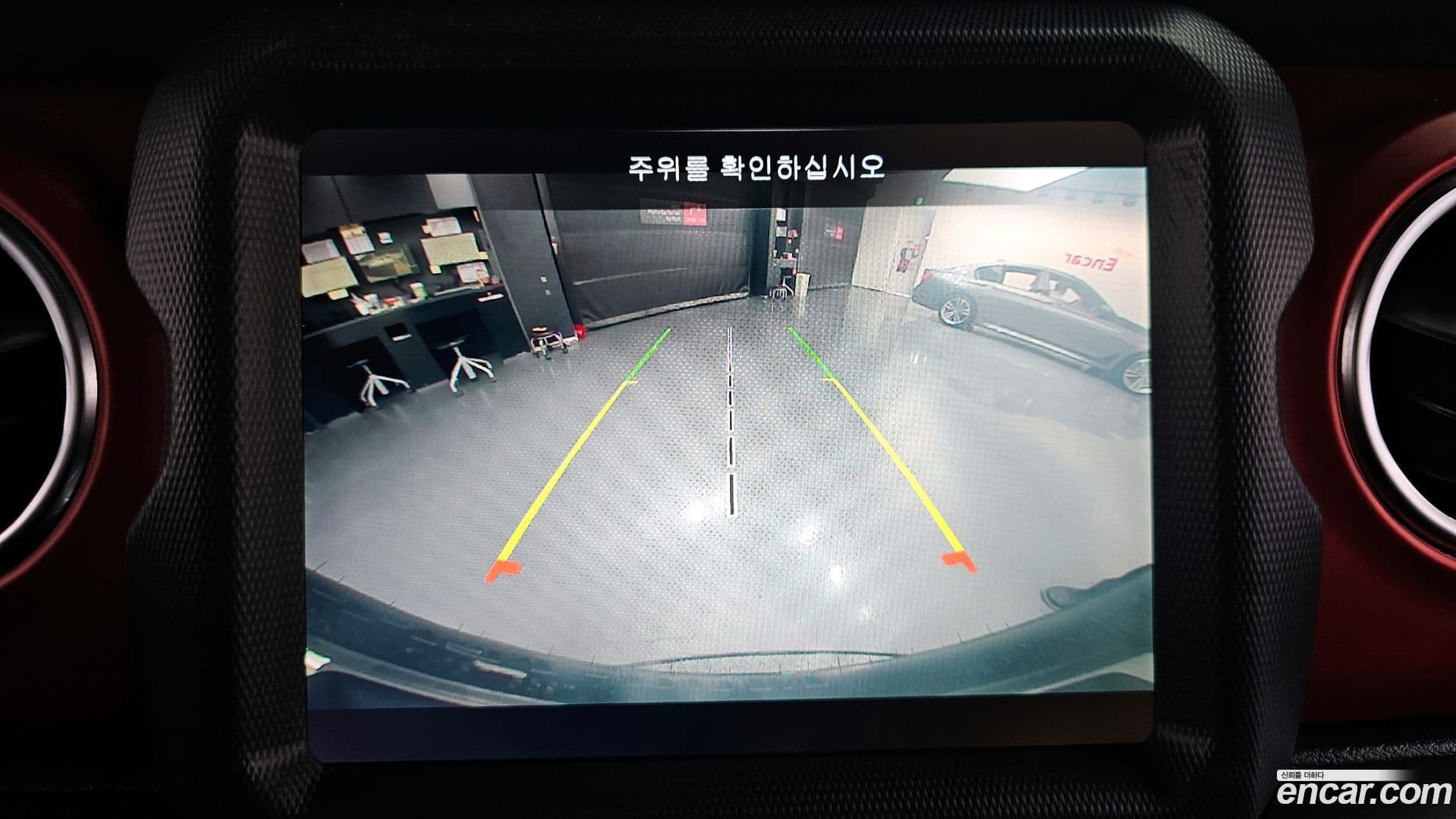 Main__Slider__Photo:Wrangler Jeep 2020.3-14