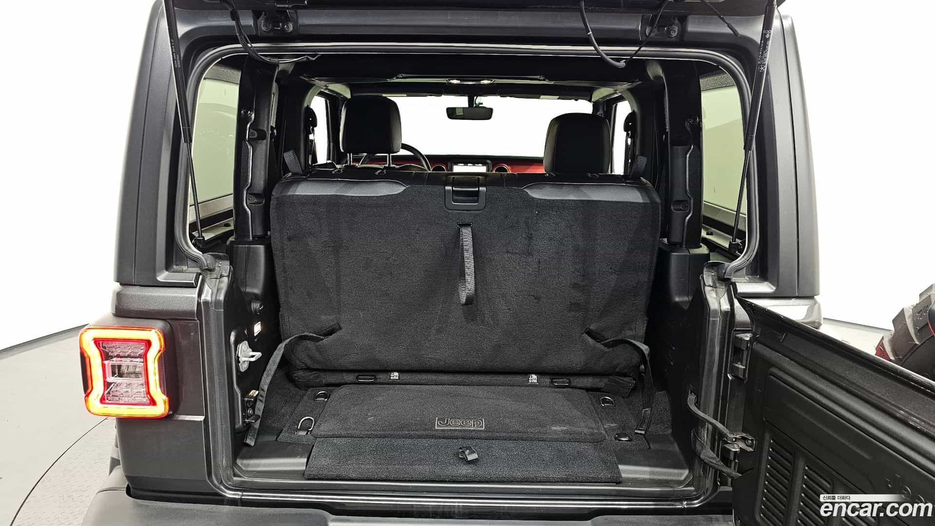 Wrangler Jeep 2020.3-OPTION-024