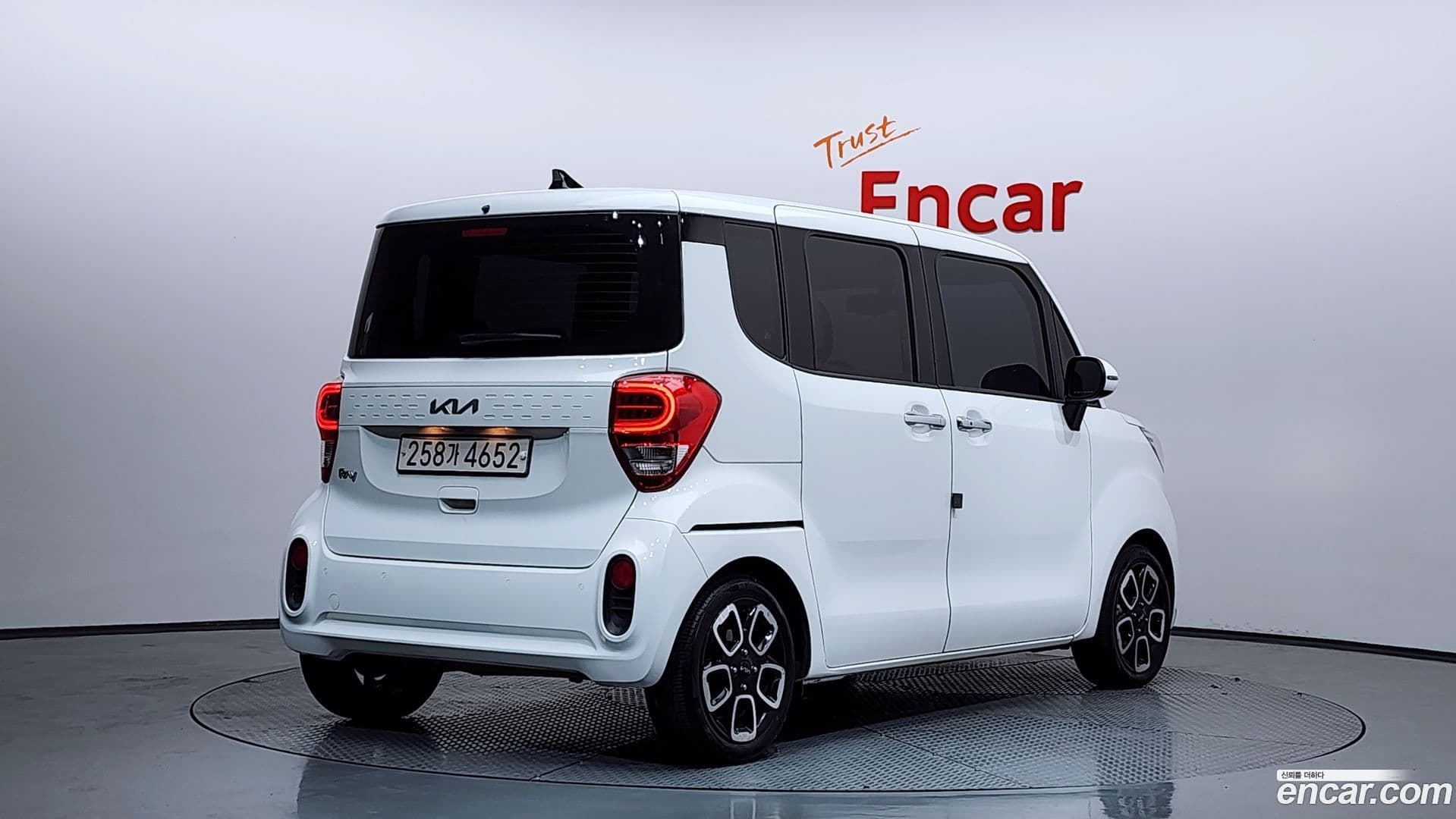 Main__Slider__Photo:RAY Kia 2021.8-1