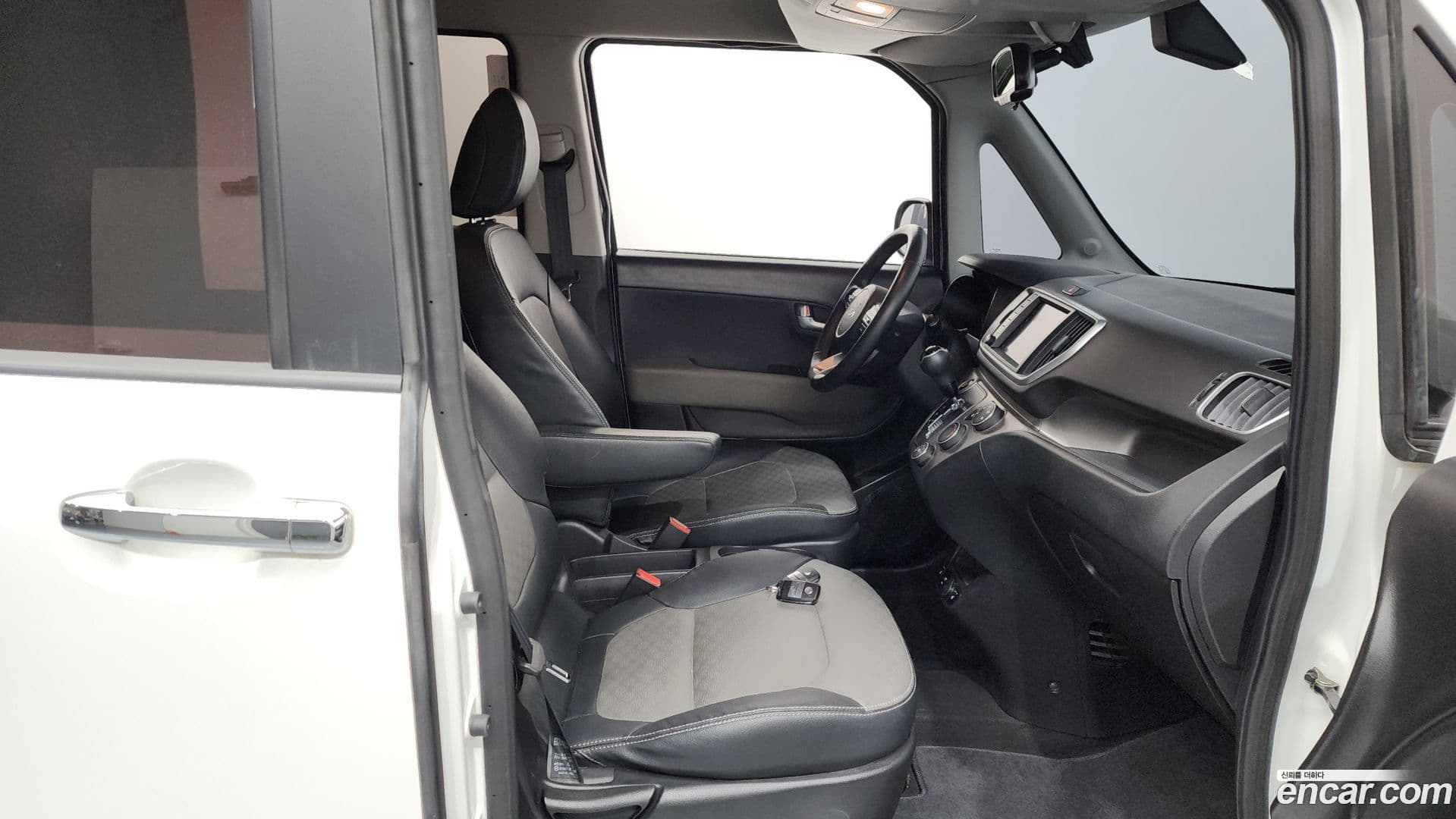 Main__Slider__Photo:RAY Kia 2021.8-10