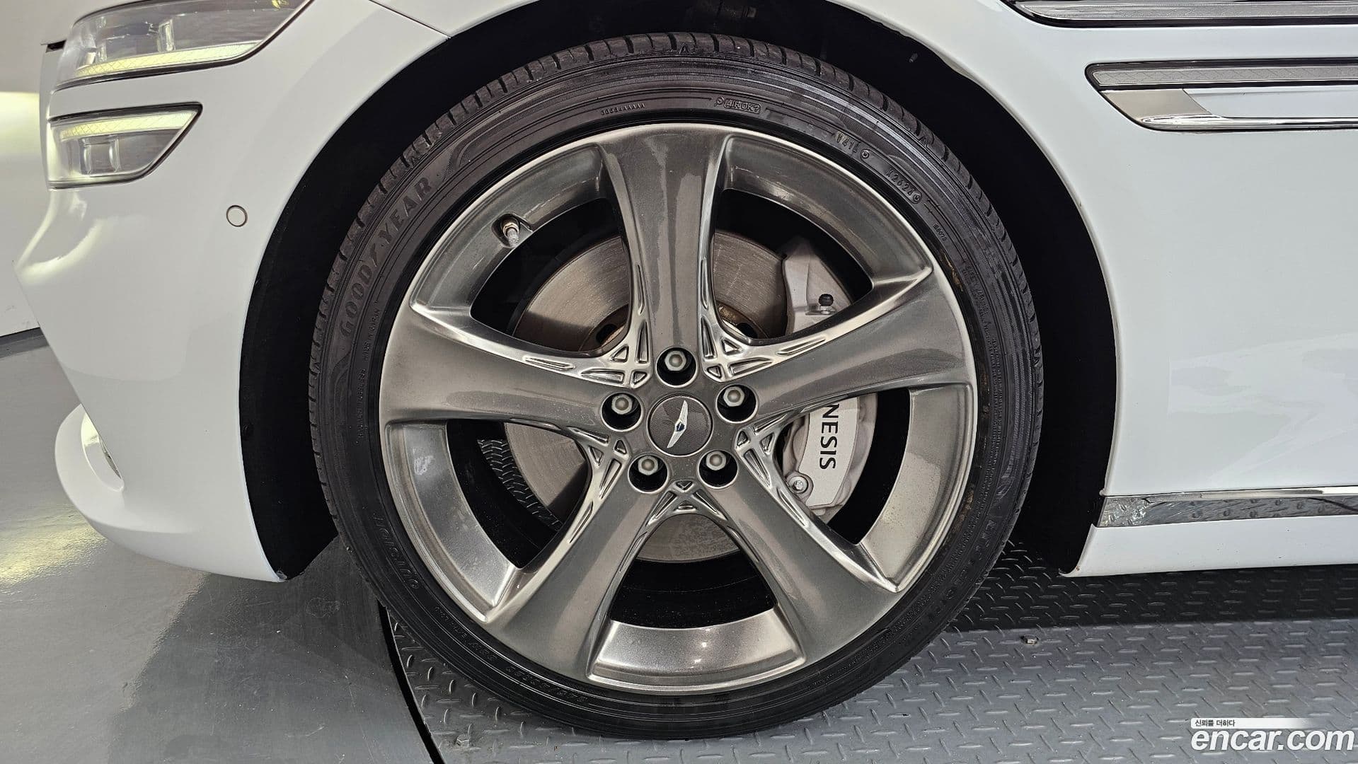 Main__Slider__Photo:G80 Genesis 2022.5-4