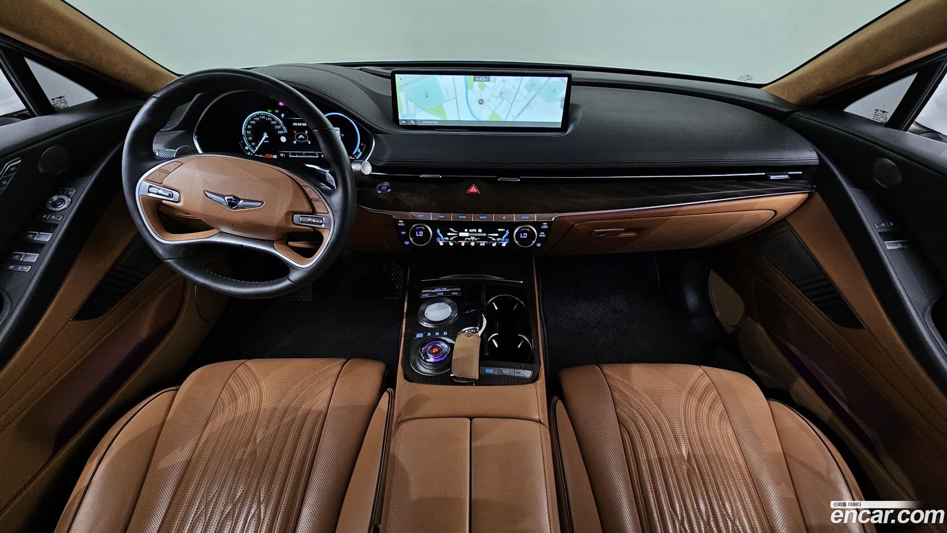 Main__Slider__Photo:G80 Genesis 2022.5-6