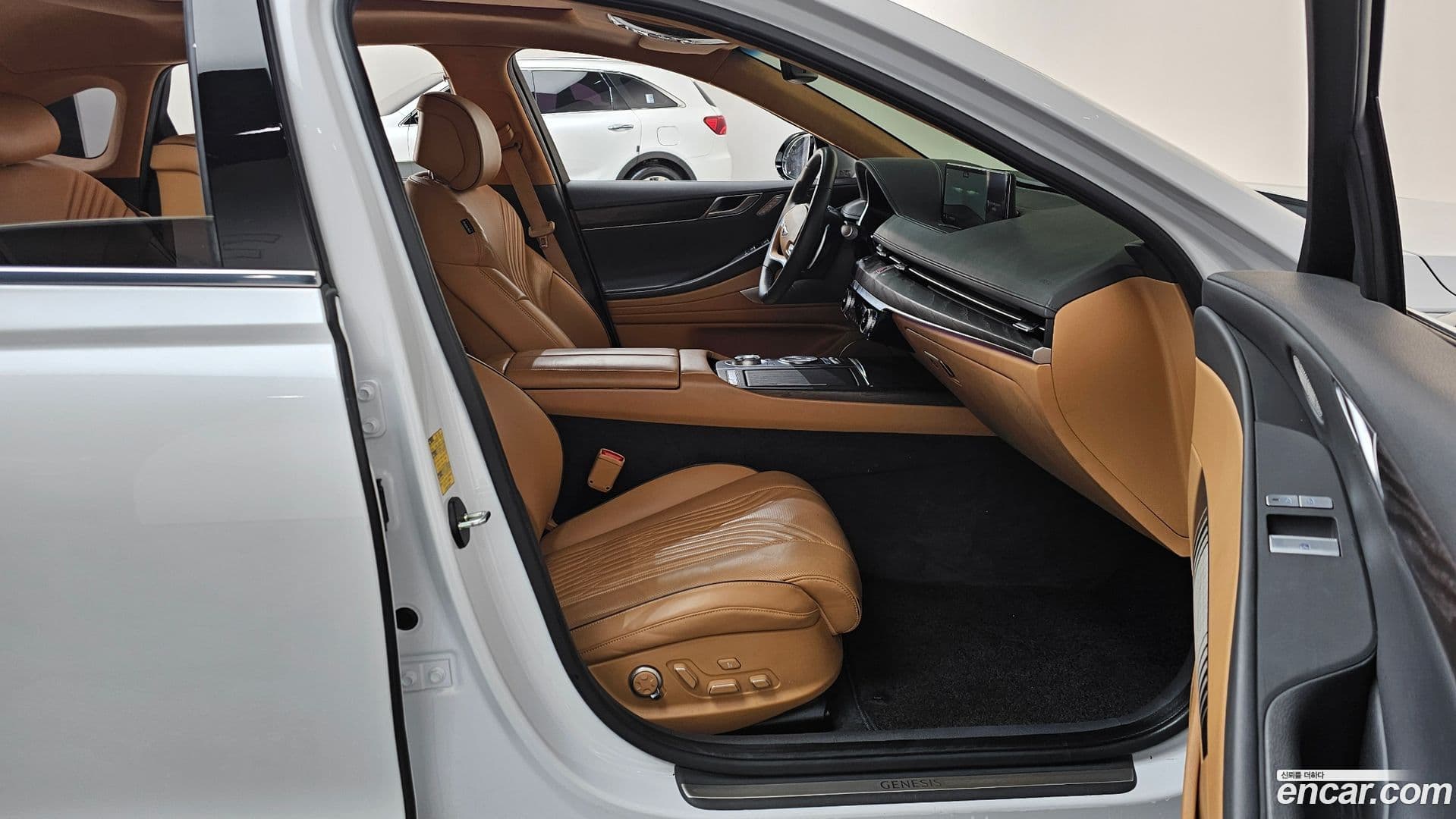 Main__Slider__Photo:G80 Genesis 2022.5-10