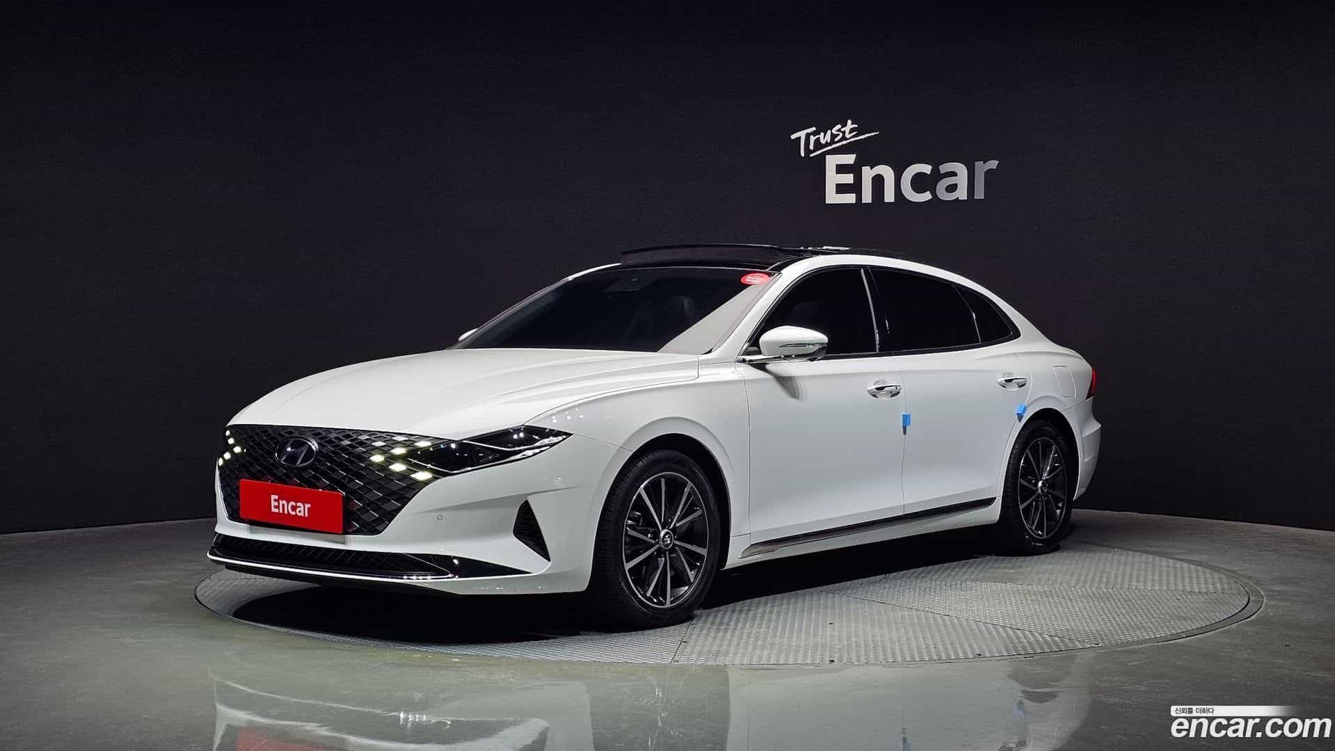 Grandeur Hyundai 2022.9-OUTER-001