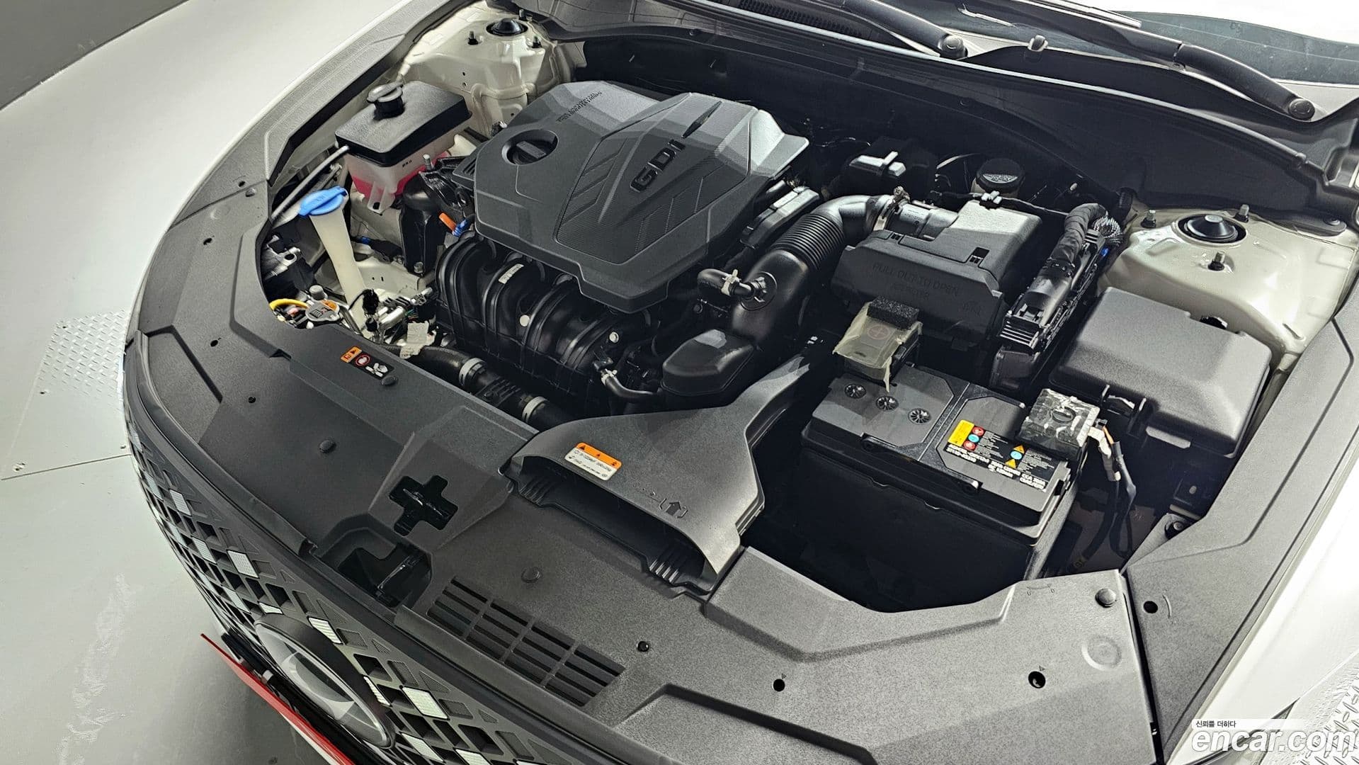 Main__Slider__Photo:Grandeur Hyundai 2022.9-5