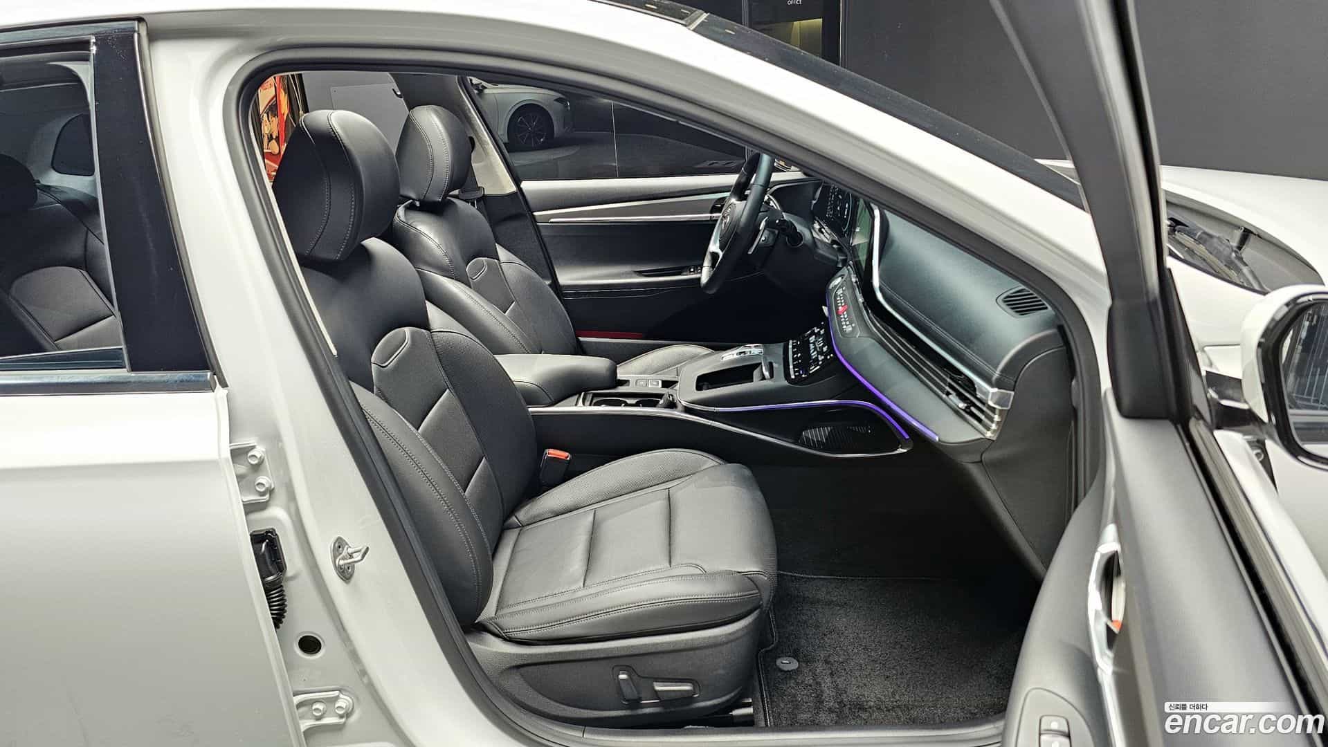 Grandeur Hyundai 2022.9-OPTION-016