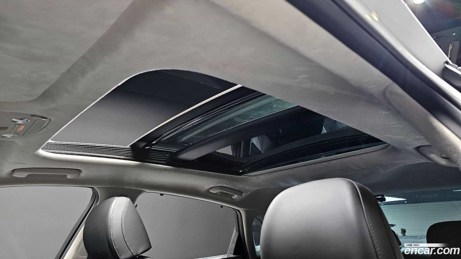 Grandeur Hyundai 2022.9-OPTION-017