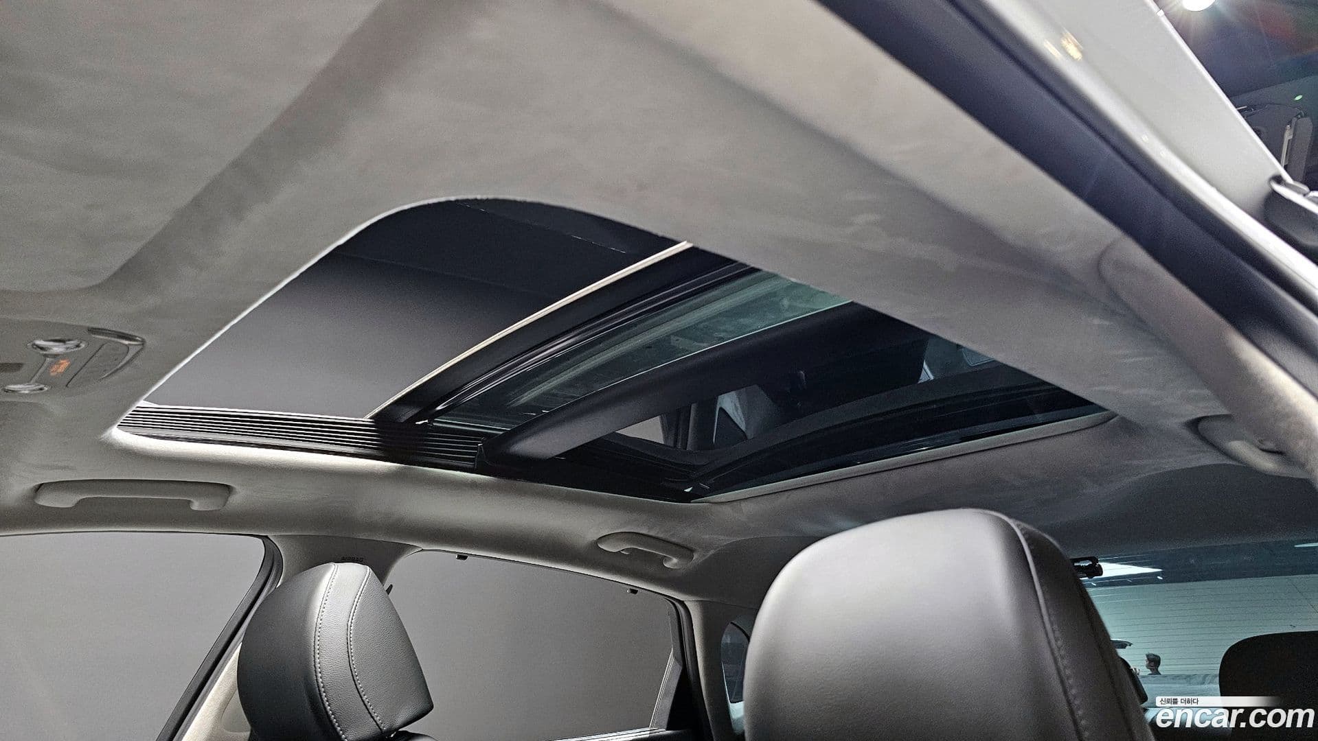 Main__Slider__Photo:Grandeur Hyundai 2022.9-12