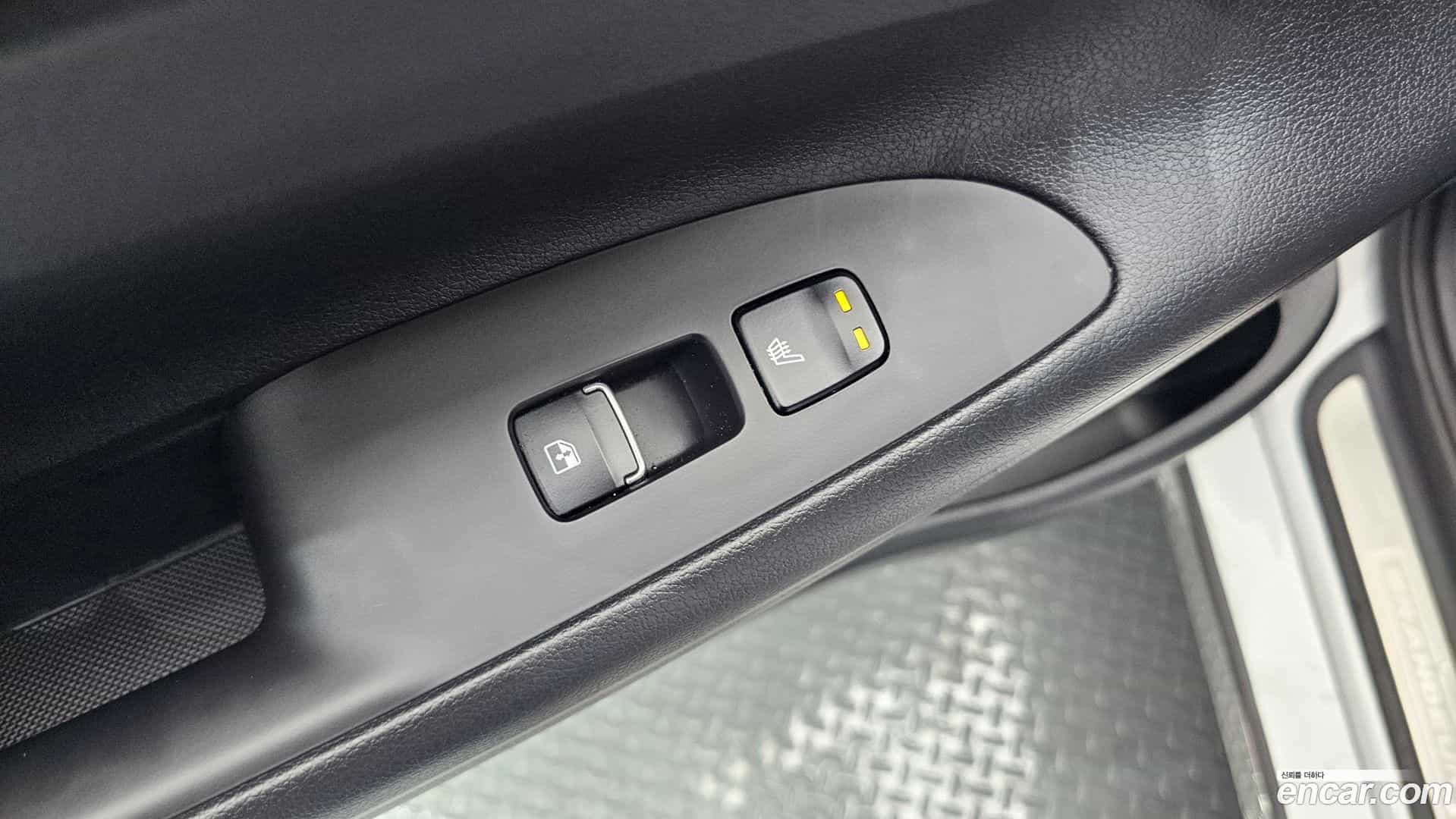 Grandeur Hyundai 2022.9-OPTION-023