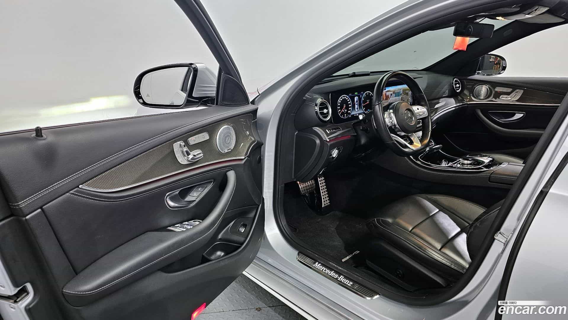 E-Class Mercedes-Benz 2020.11-INNER-010