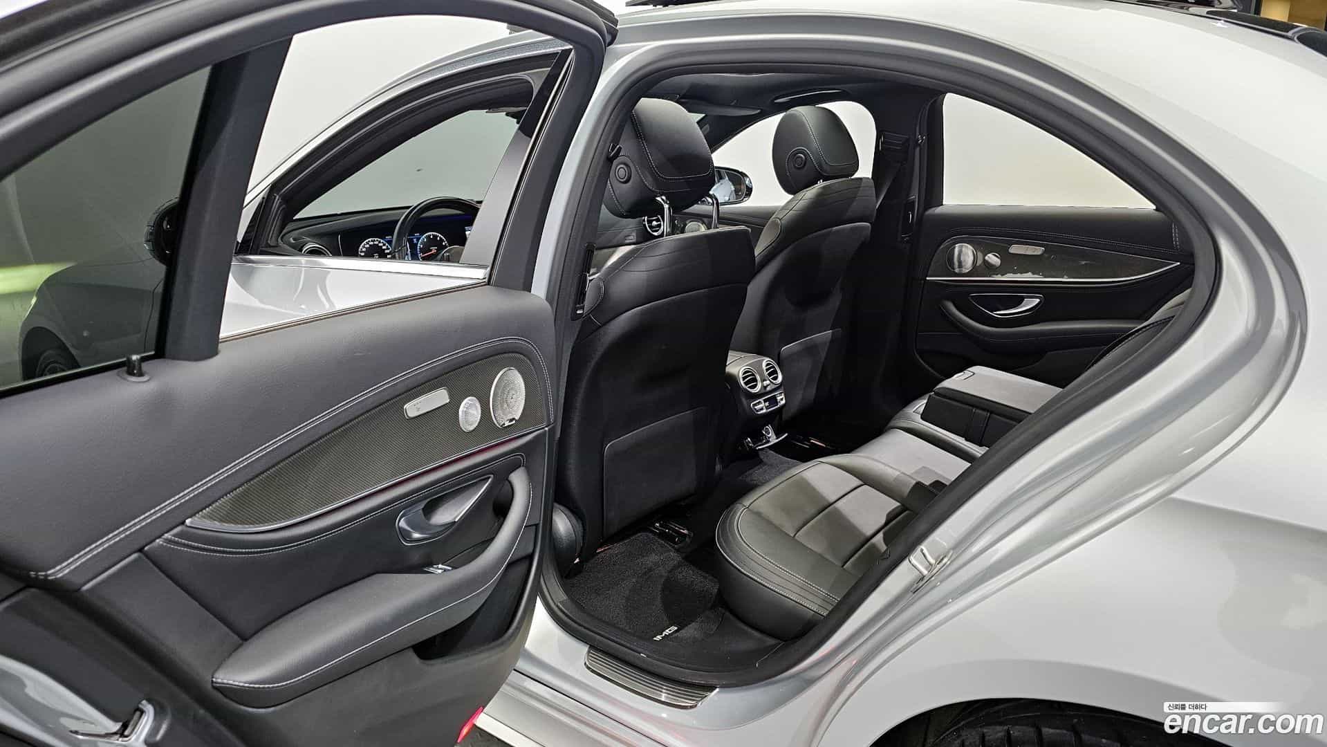 E-Class Mercedes-Benz 2020.11-OPTION-015