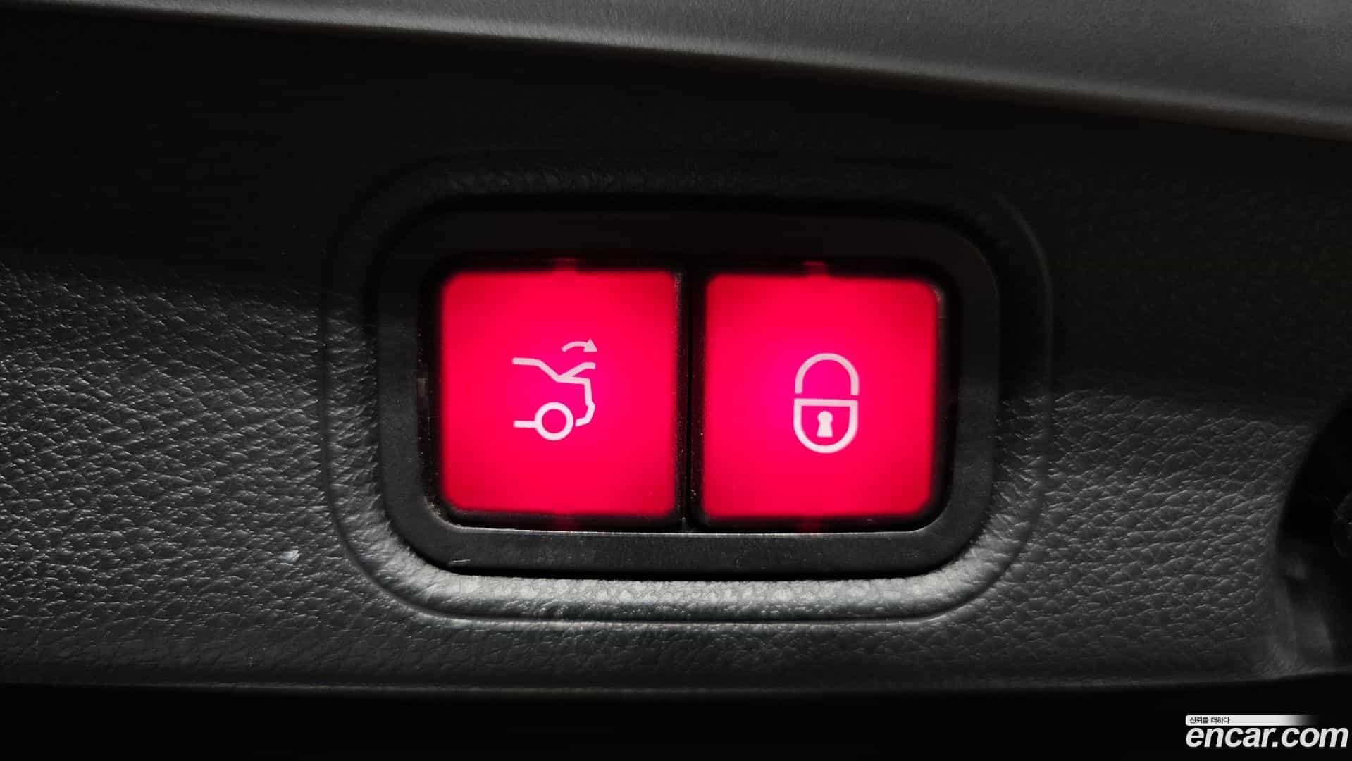 E-Class Mercedes-Benz 2020.11-OPTION-021